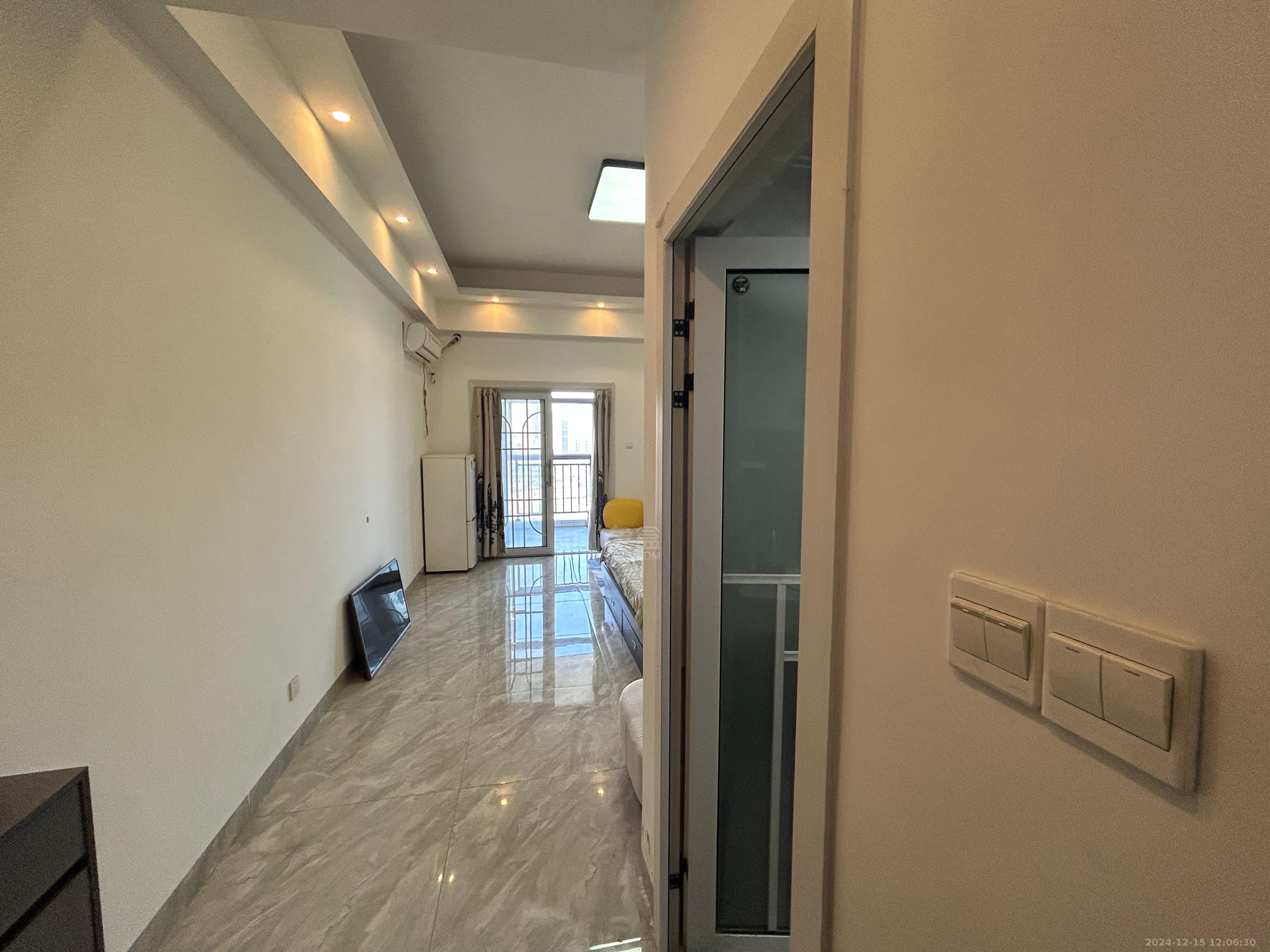 流金岁月-华晨国际 1室0厅0卫 1600.0元/月 流金岁月-华晨国际 1室0厅0卫 1600.0元/月室内图