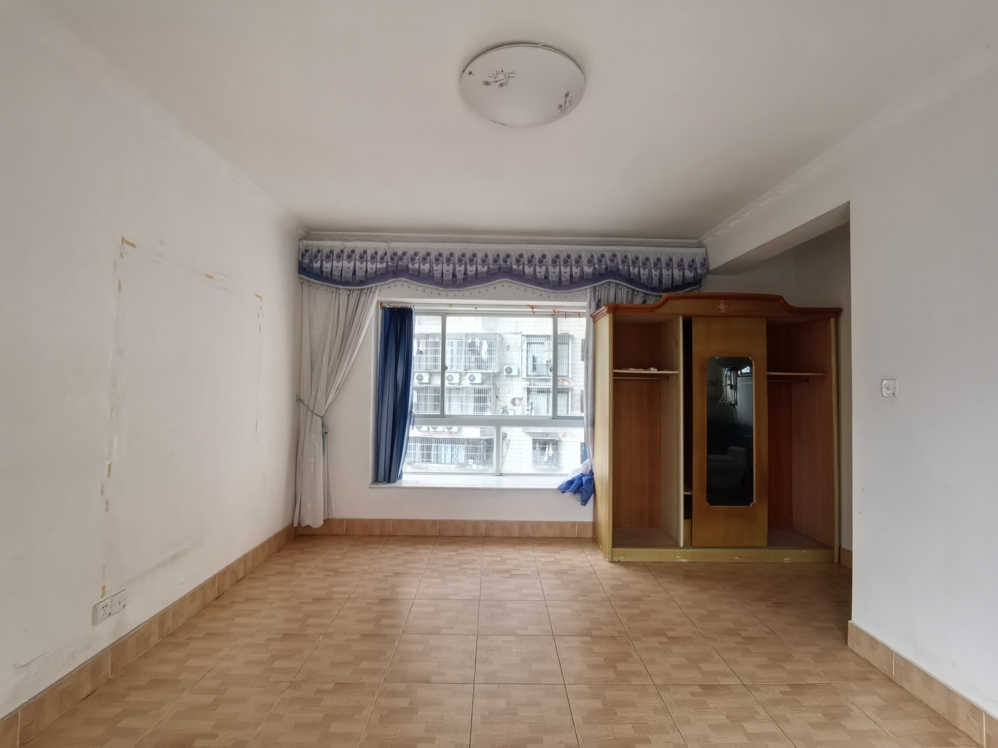 嘉华城市花园 3室2厅2卫 3500.0元/月 嘉华城市花园 3室2厅2卫 3500.0元/月室内图