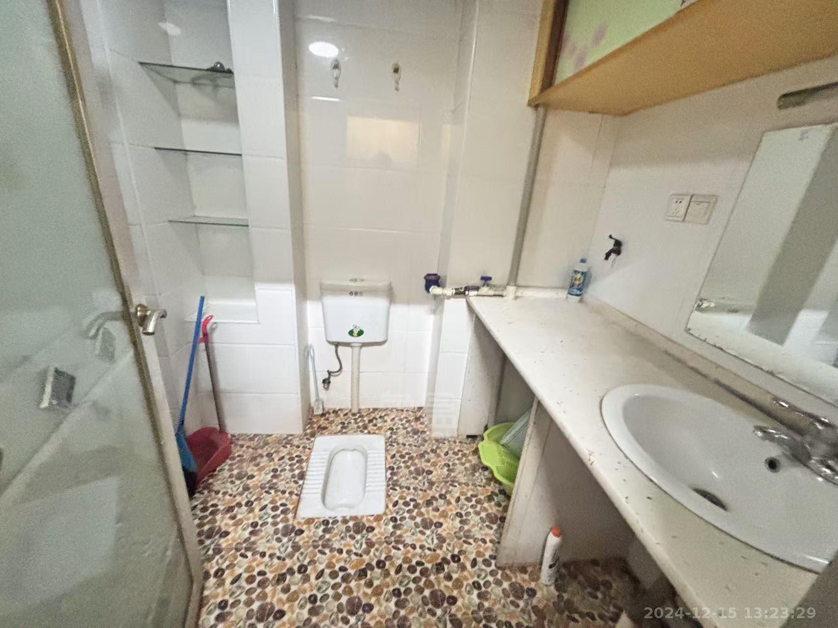 家润多 2室1厅1卫 1500.0元/月 家润多 2室1厅1卫 1500.0元/月室内图