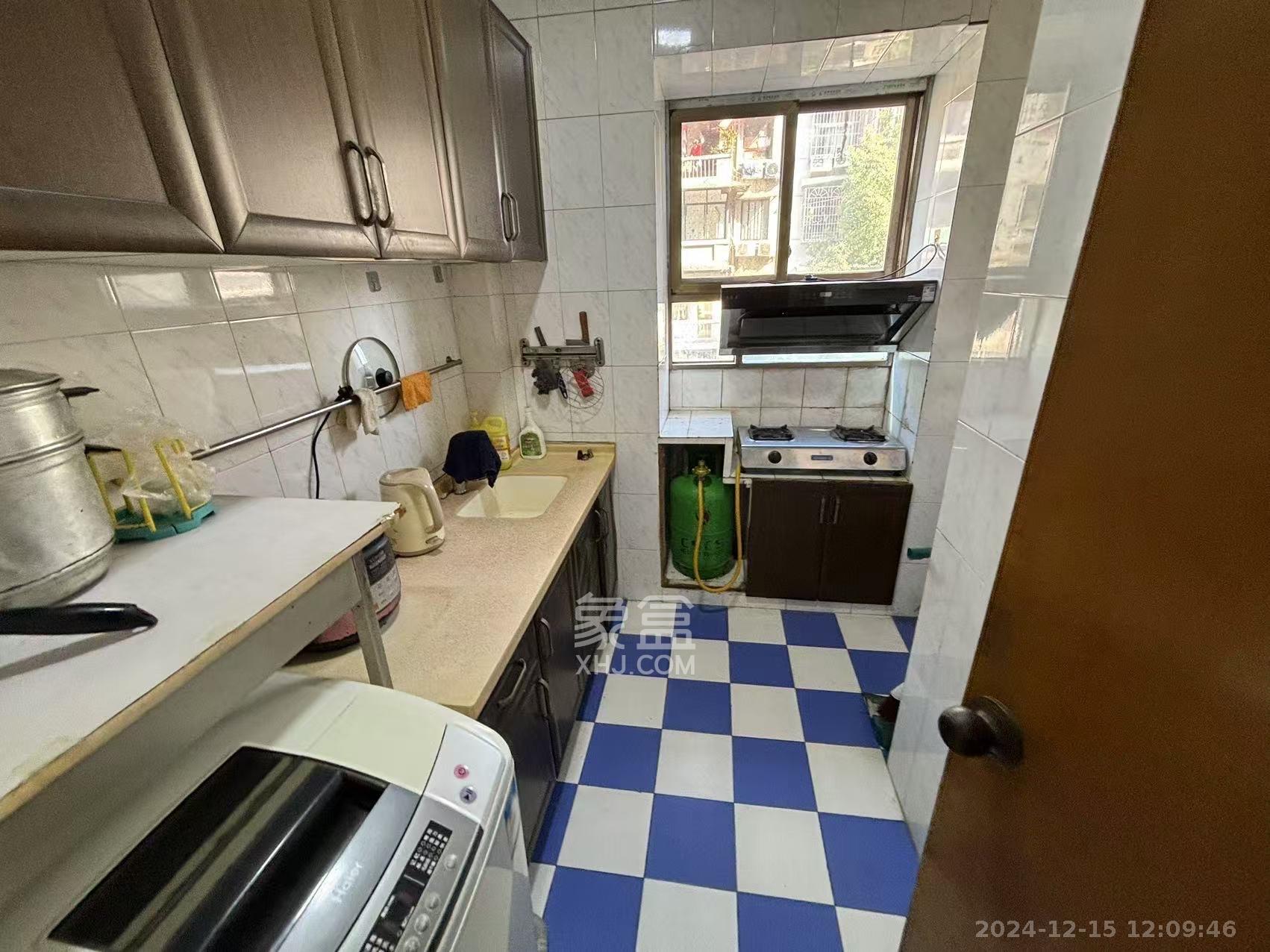 湖南省茶叶有限公司(浏正街)  1室0厅0卫    2000.0元/月 湖南省茶叶有限公司(浏正街)  1室0厅0卫    2000.0元/月室内图