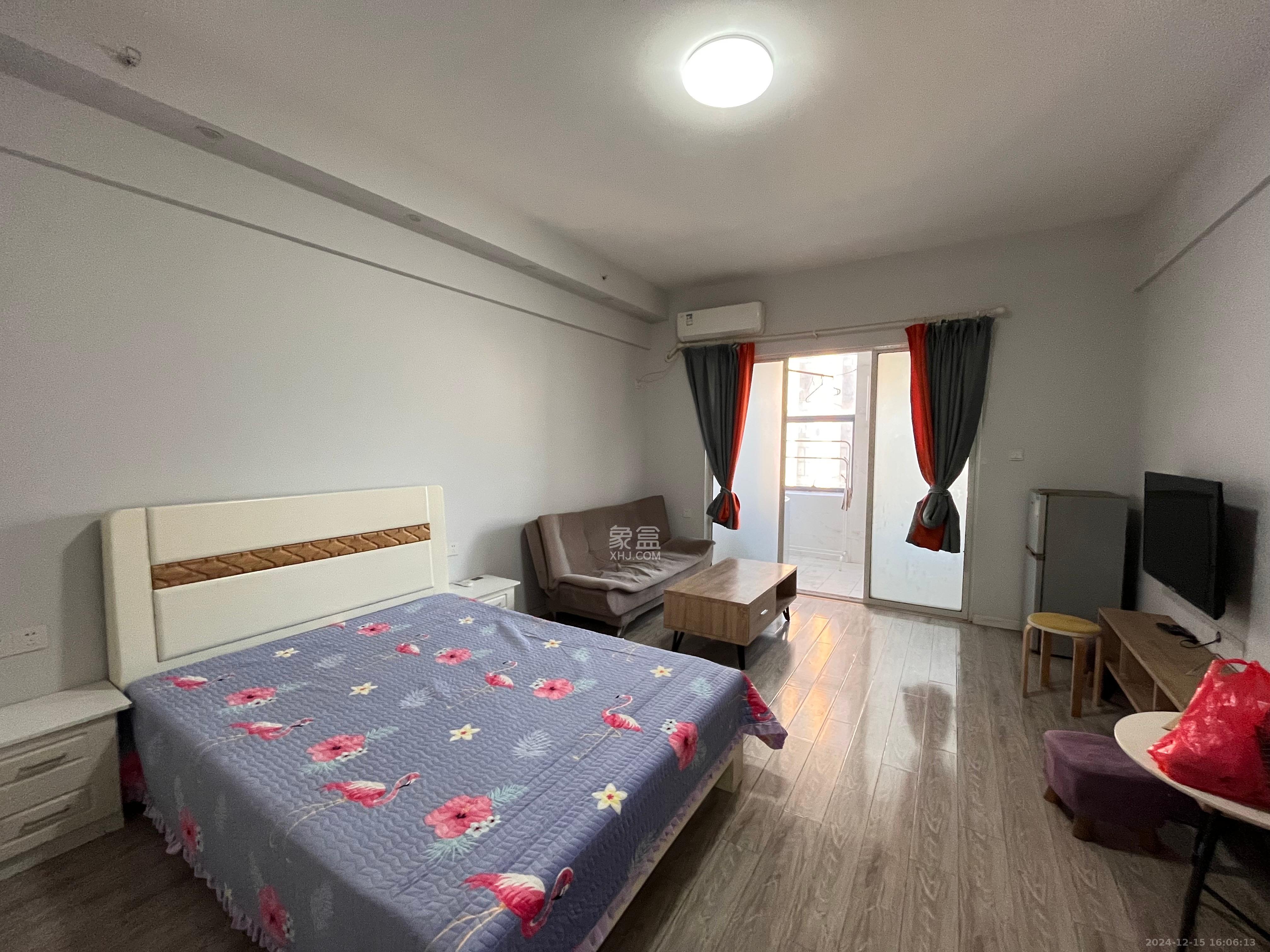 江南华府 1室1厅1卫 1500.0元/月 江南华府 1室1厅1卫 1500.0元/月室内图