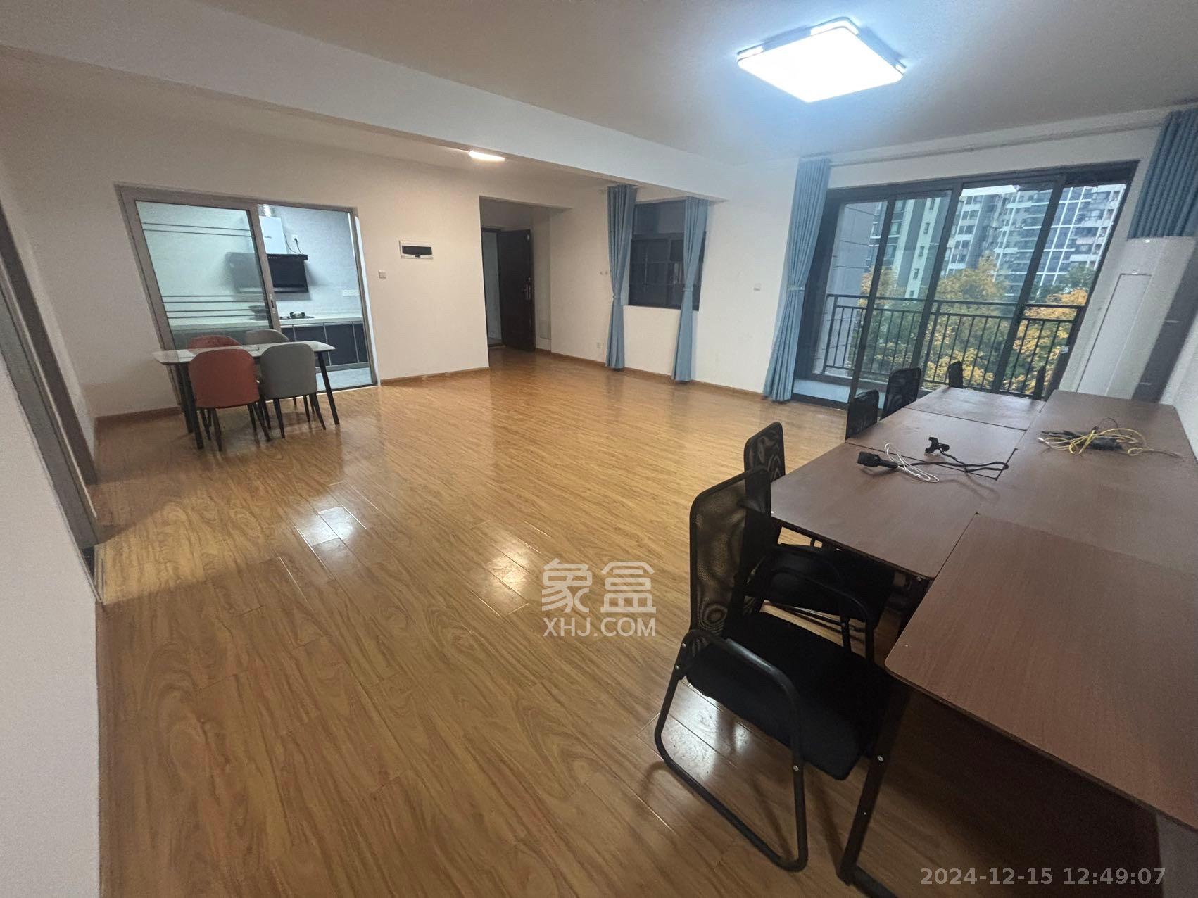 桃花嘉园 4室2厅2卫 3000.0元/月 桃花嘉园 4室2厅2卫 3000.0元/月室内图