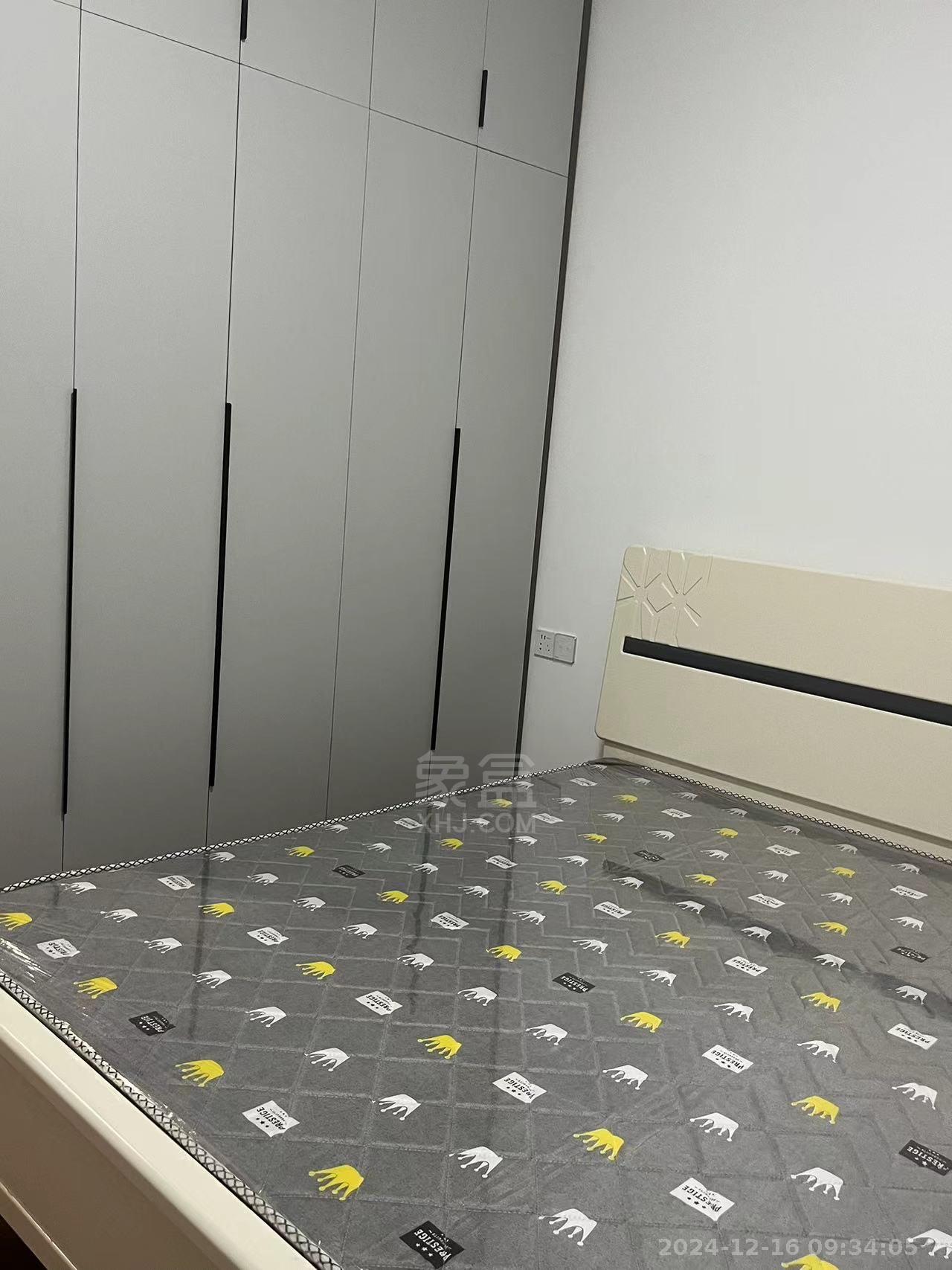 蓝溪谷 3室2厅2卫 2000.0元/月 蓝溪谷 3室2厅2卫 2000.0元/月室内图