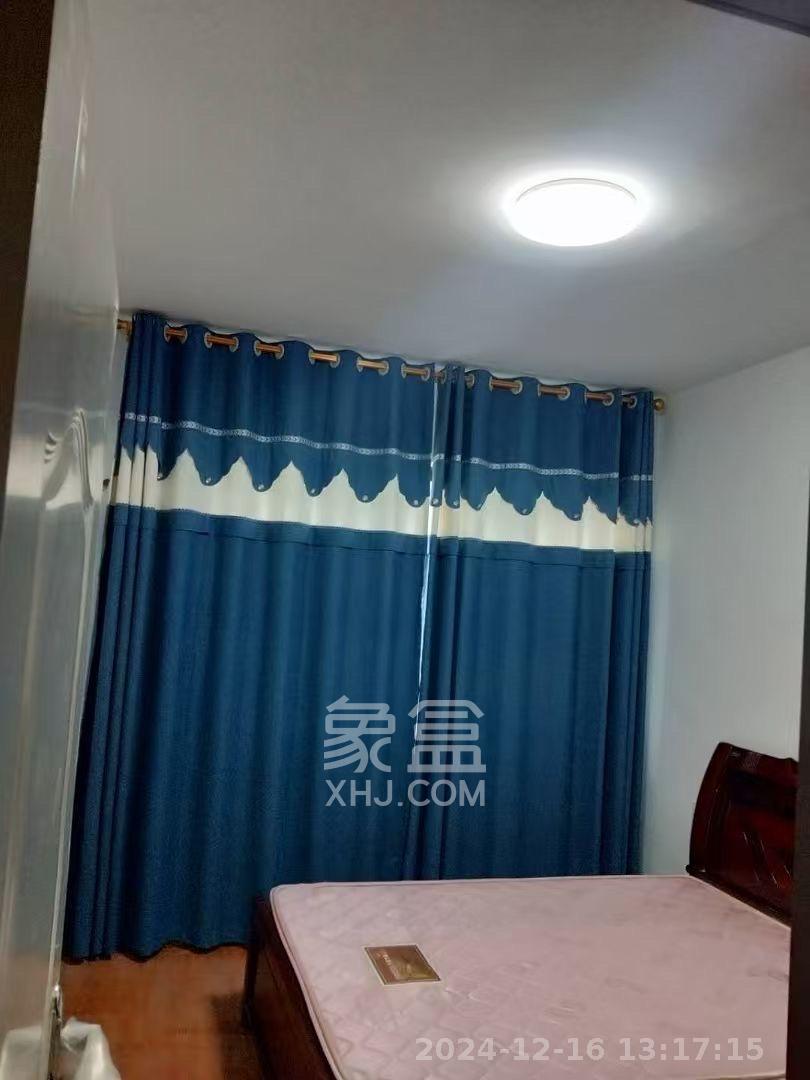 四季星城  4室2厅2卫    2500.0元/月 四季星城  4室2厅2卫    2500.0元/月室内图