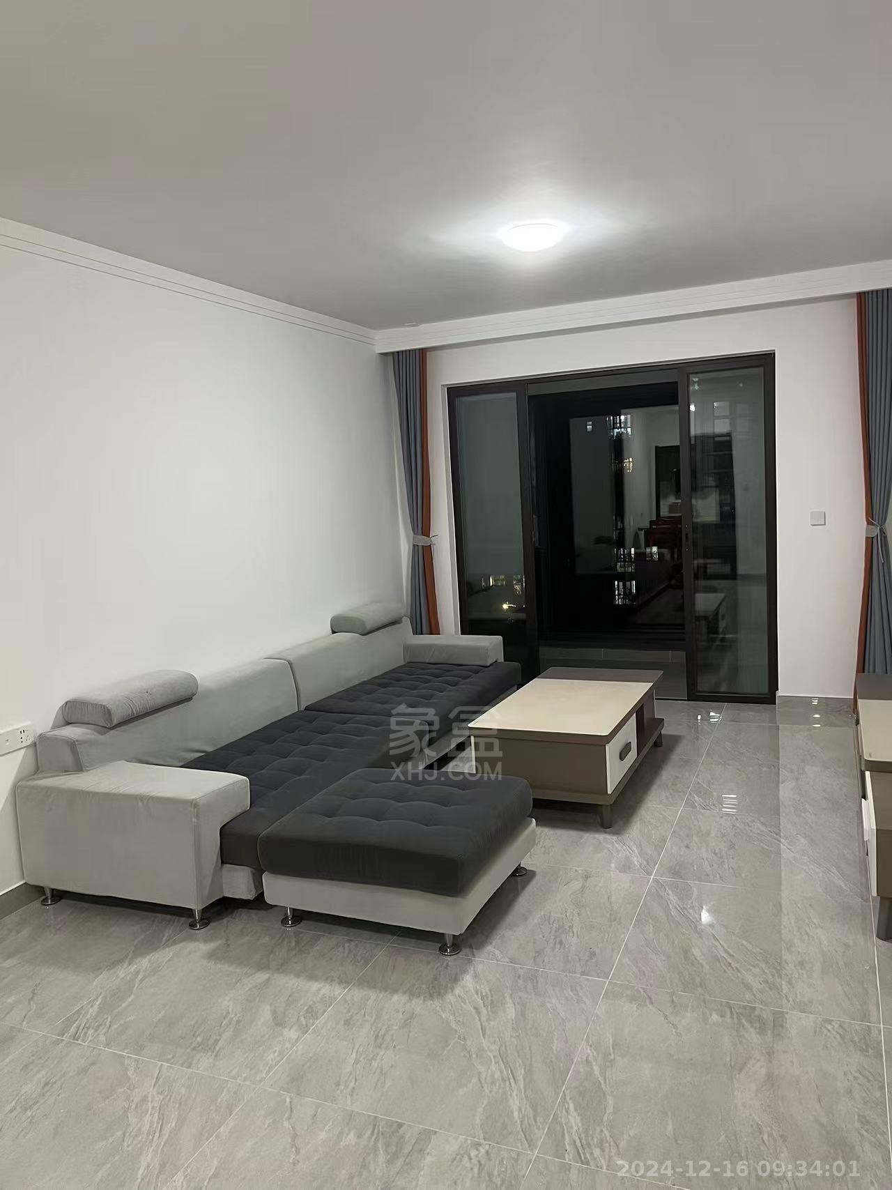 蓝溪谷 3室2厅2卫 2000.0元/月 蓝溪谷 3室2厅2卫 2000.0元/月室内图