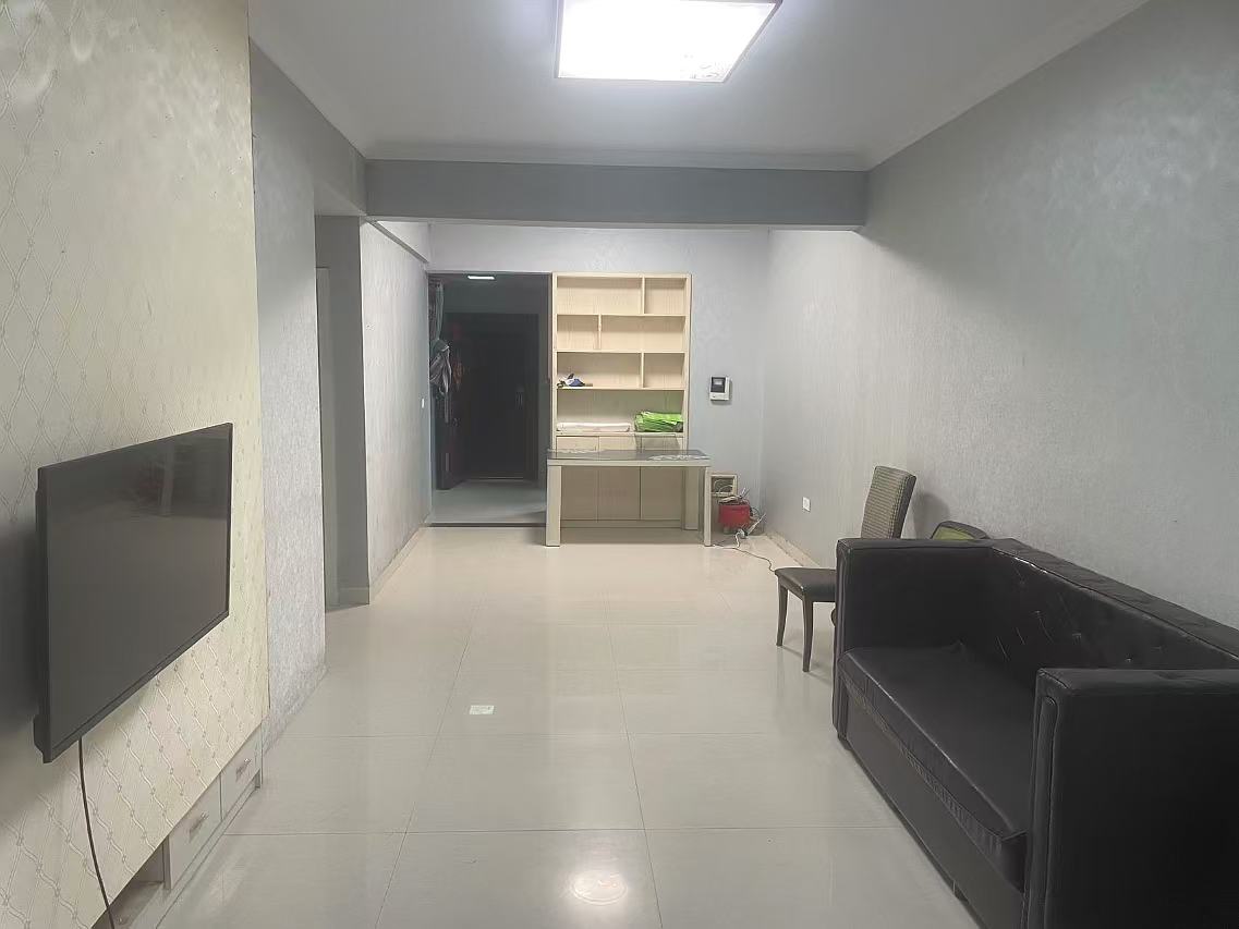 雅士林欣城  2室1厅1卫    1300.0元/月 雅士林欣城  2室1厅1卫    1300.0元/月室内图