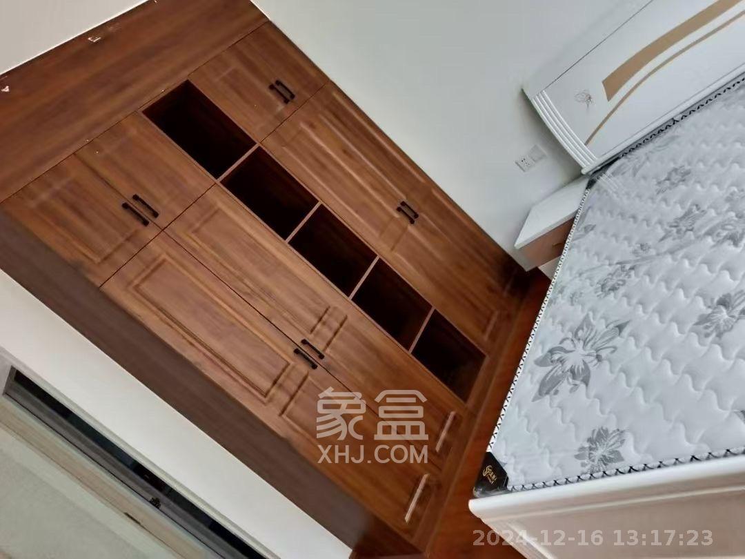 四季星城  4室2厅2卫    2500.0元/月 四季星城  4室2厅2卫    2500.0元/月室内图