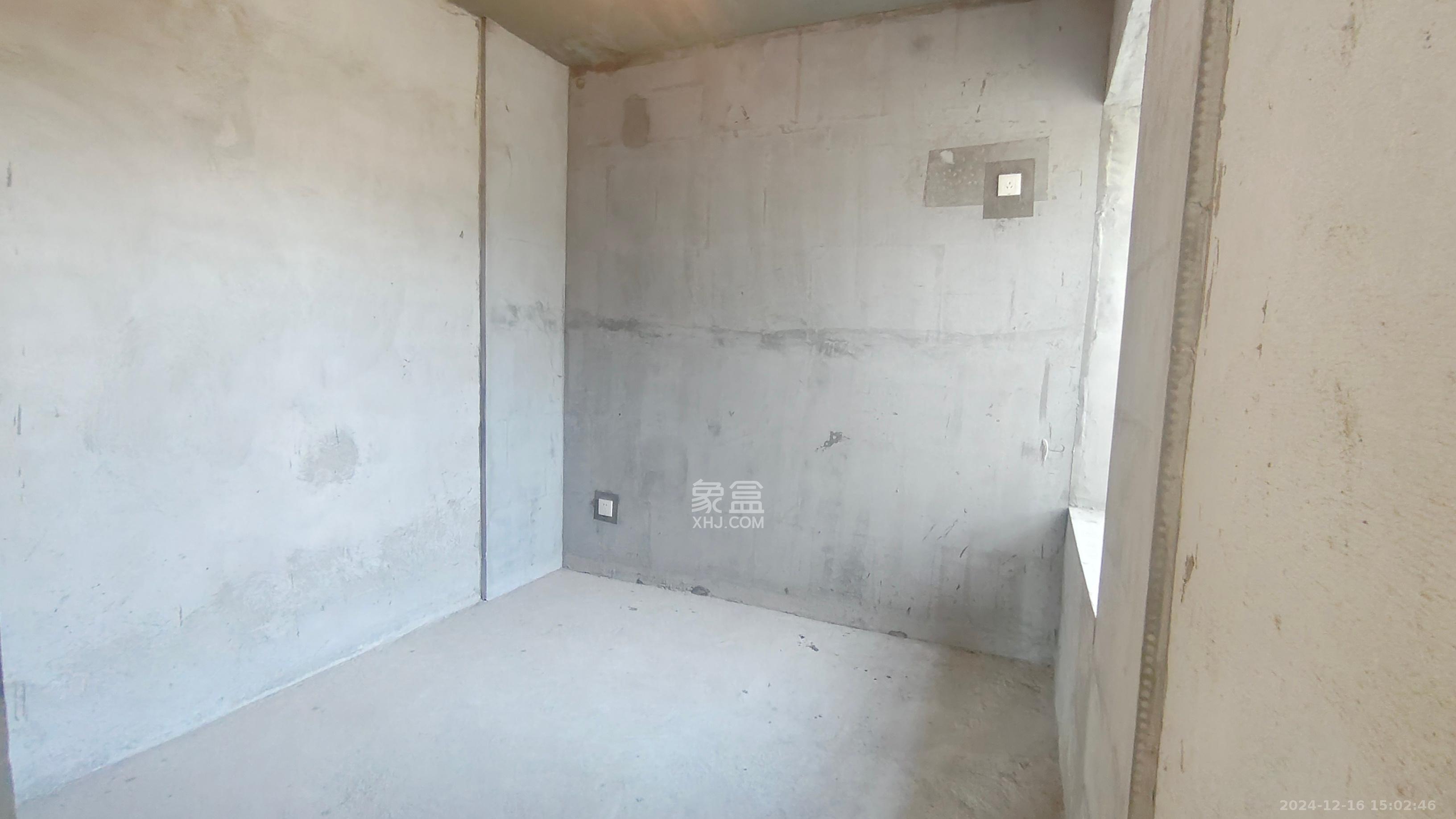 振业城三期  4室2厅2卫    1500.0元/月室内图