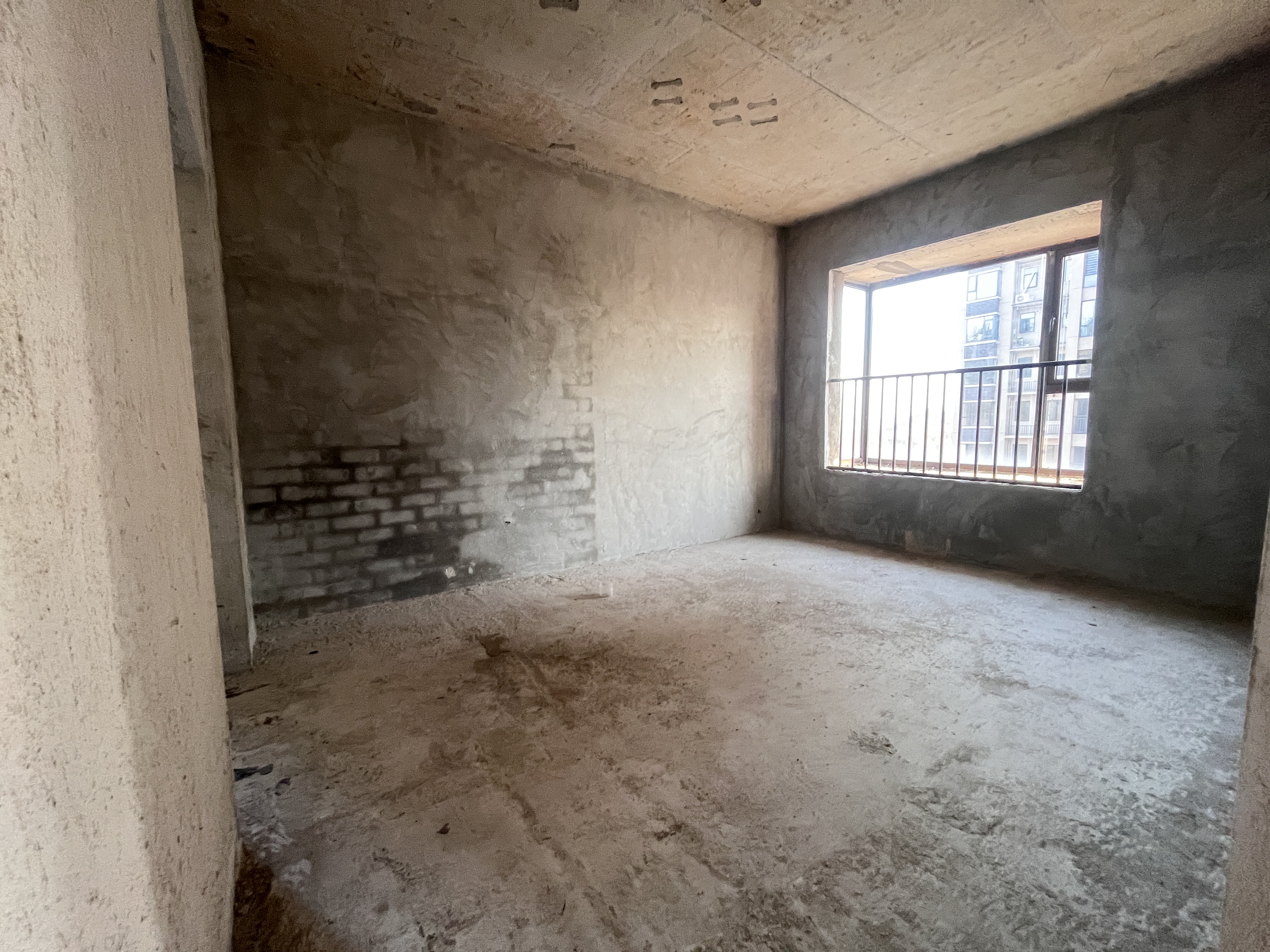 嘉熙紫台 4室2厅2卫 76.8万 嘉熙紫台 4室2厅2卫 76.8万客厅