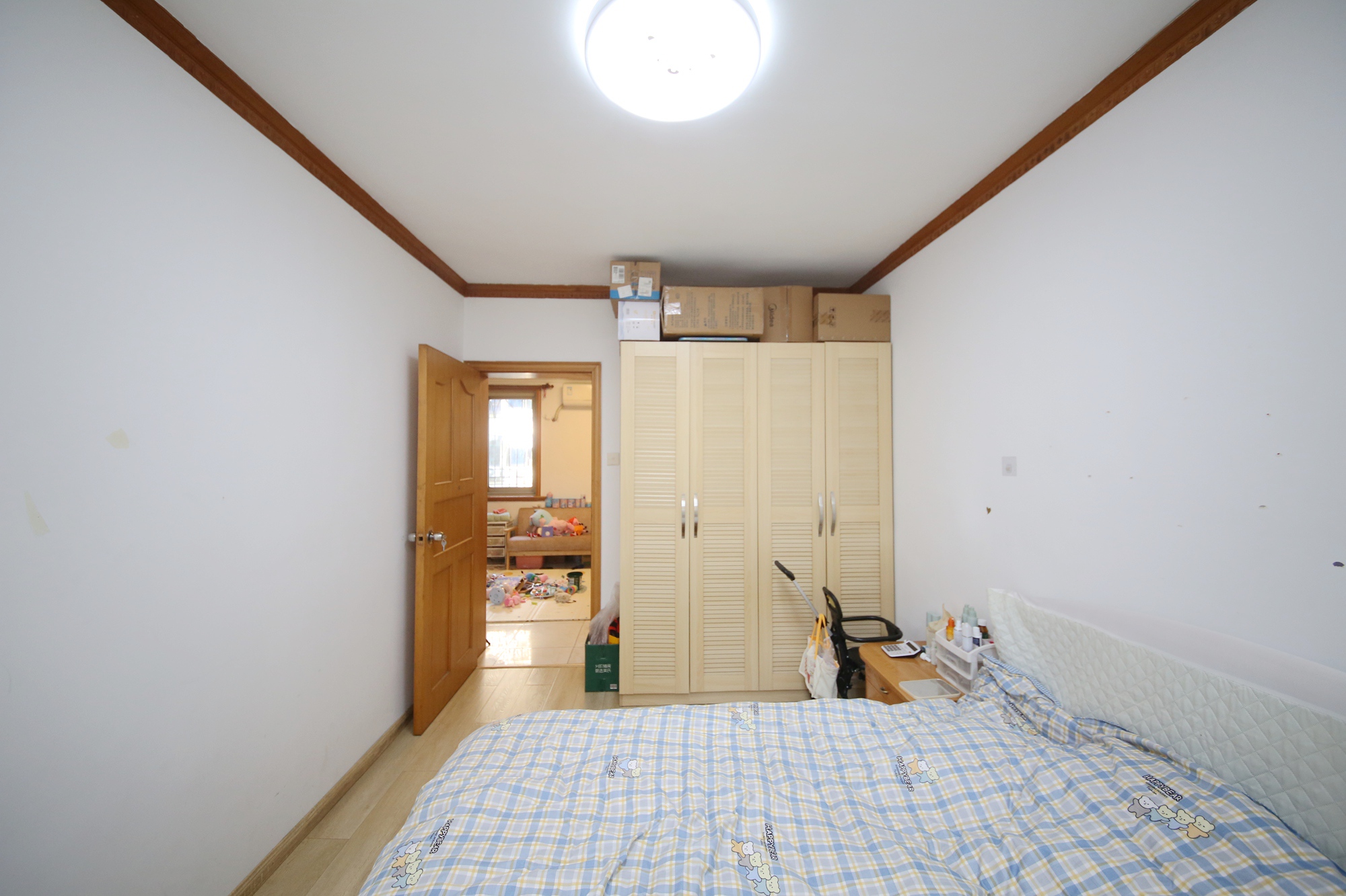 人民新村  2室1厅1卫   50.00万卧室