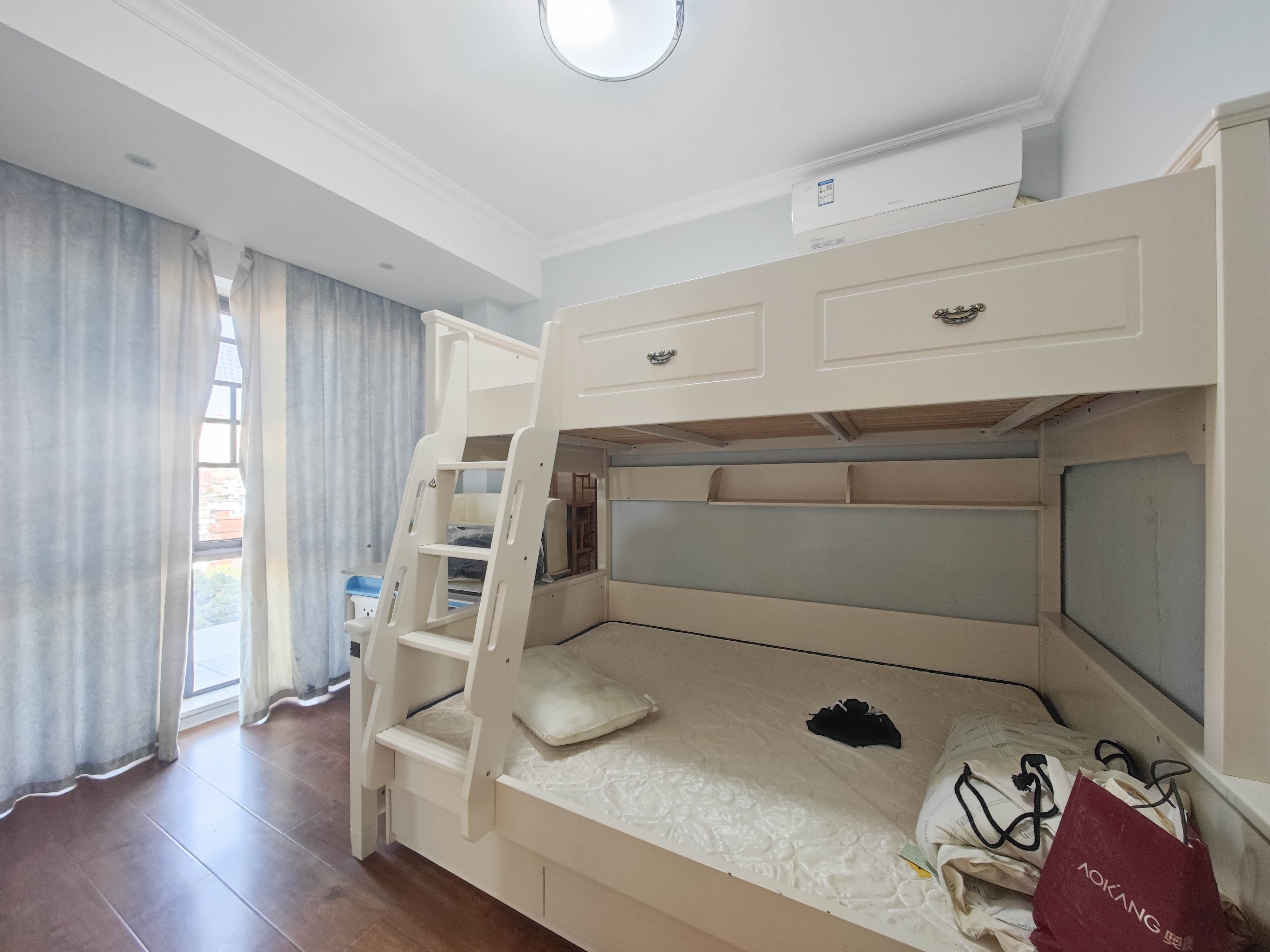 正旺国际铭城(正旺U公馆)  3室2厅1卫    130.0万卧室