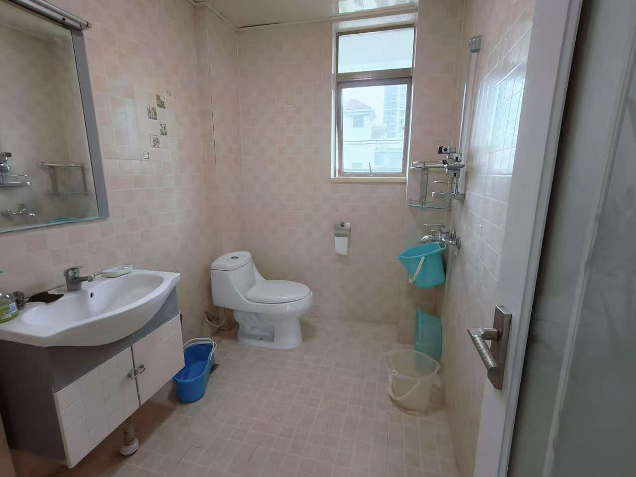 蓝海佳园 3室2厅1卫 156.0万 蓝海佳园 3室2厅1卫 156.0万室内图