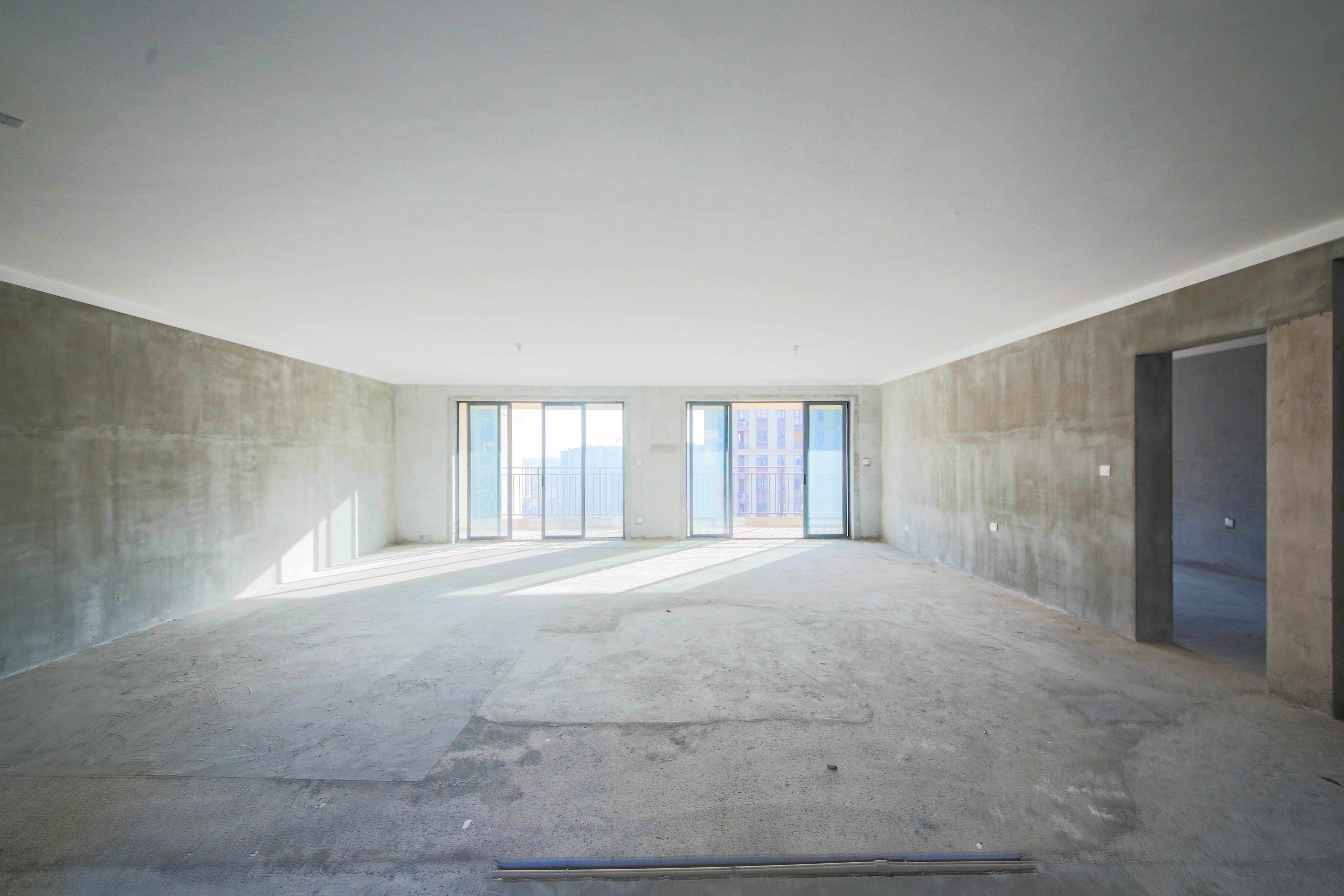 中建钰和城  4室2厅3卫   358.00万客厅
