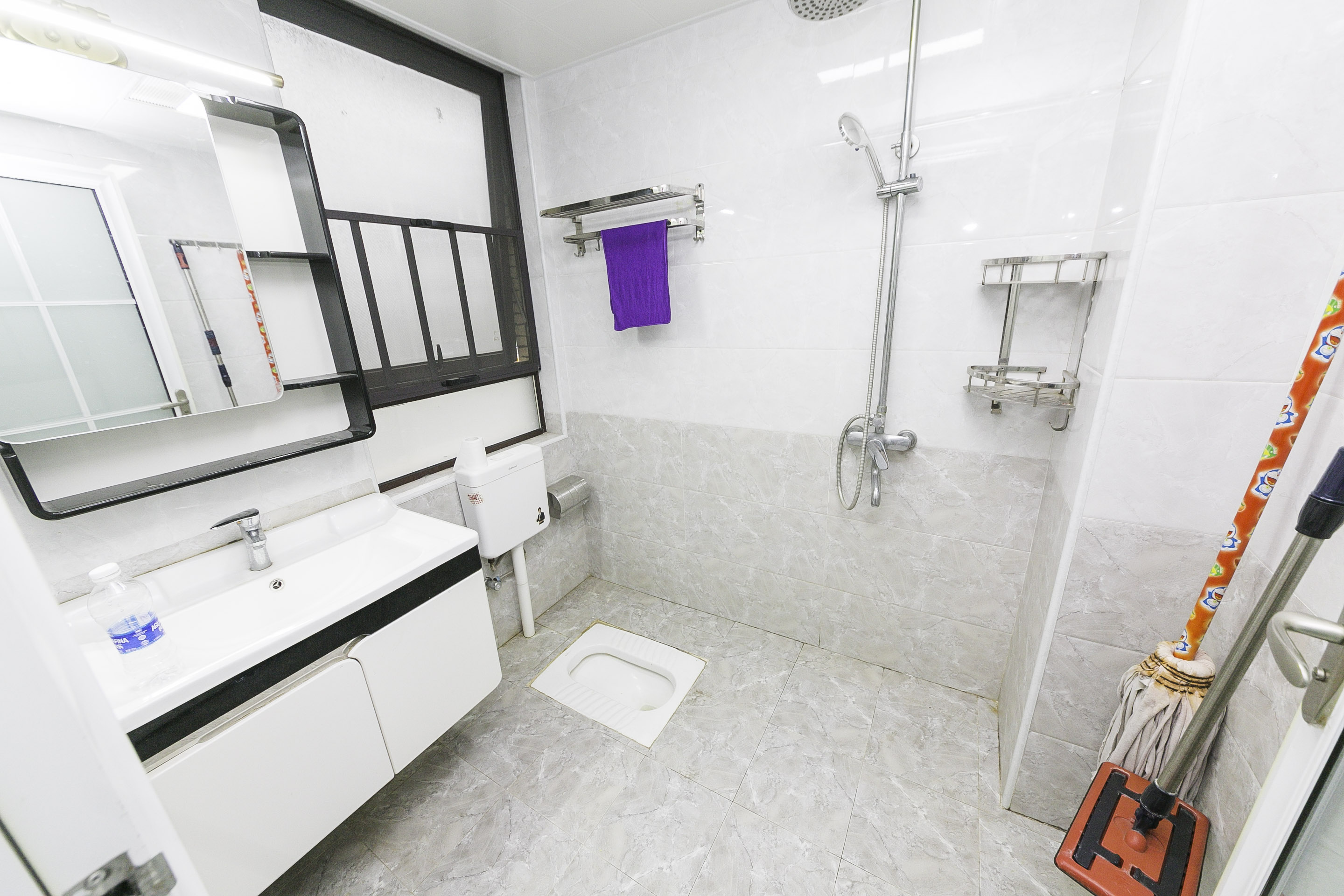 奥林匹克花园贡院二期  2室2厅1卫    82.0万 奥林匹克花园贡院二期  2室2厅1卫    82.0万卫生间