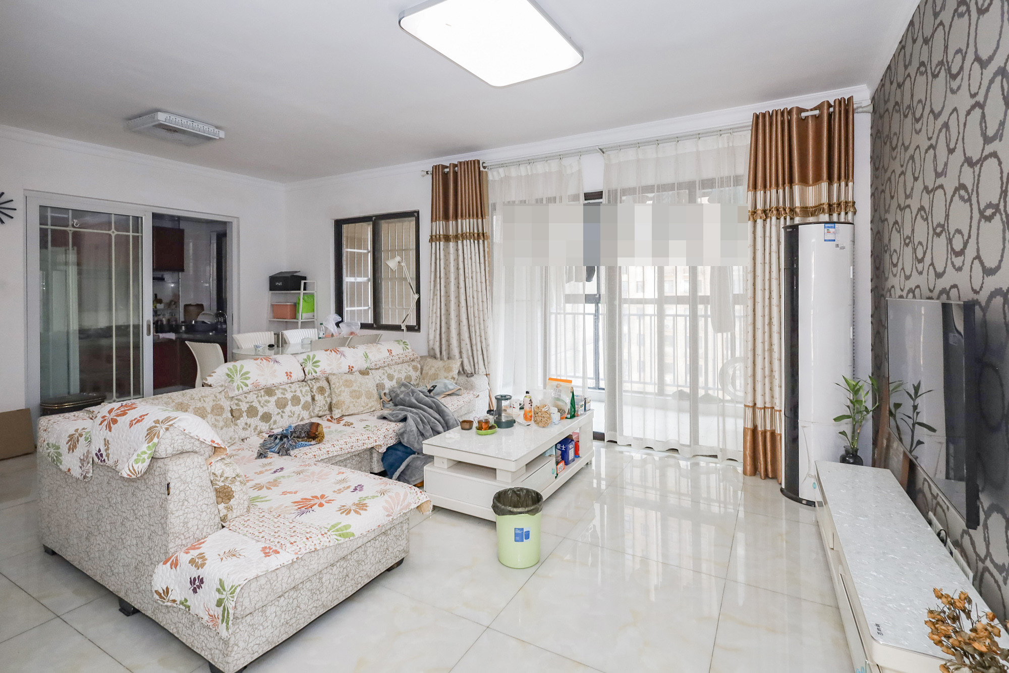 钰龙天下二期(钰龙佳园)  3室2厅2卫    225.0万 钰龙天下二期(钰龙佳园)  3室2厅2卫    225.0万客厅