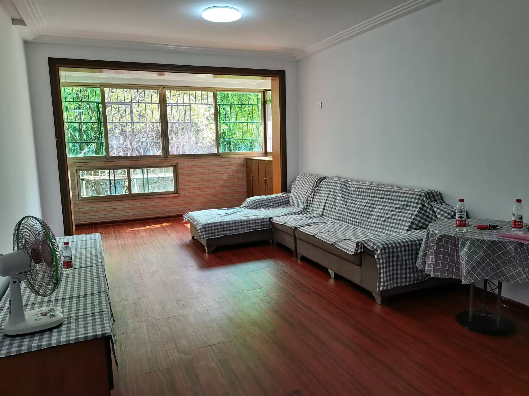 广福园 3室2厅1卫 2200.0元/月 广福园 3室2厅1卫 2200.0元/月室内图