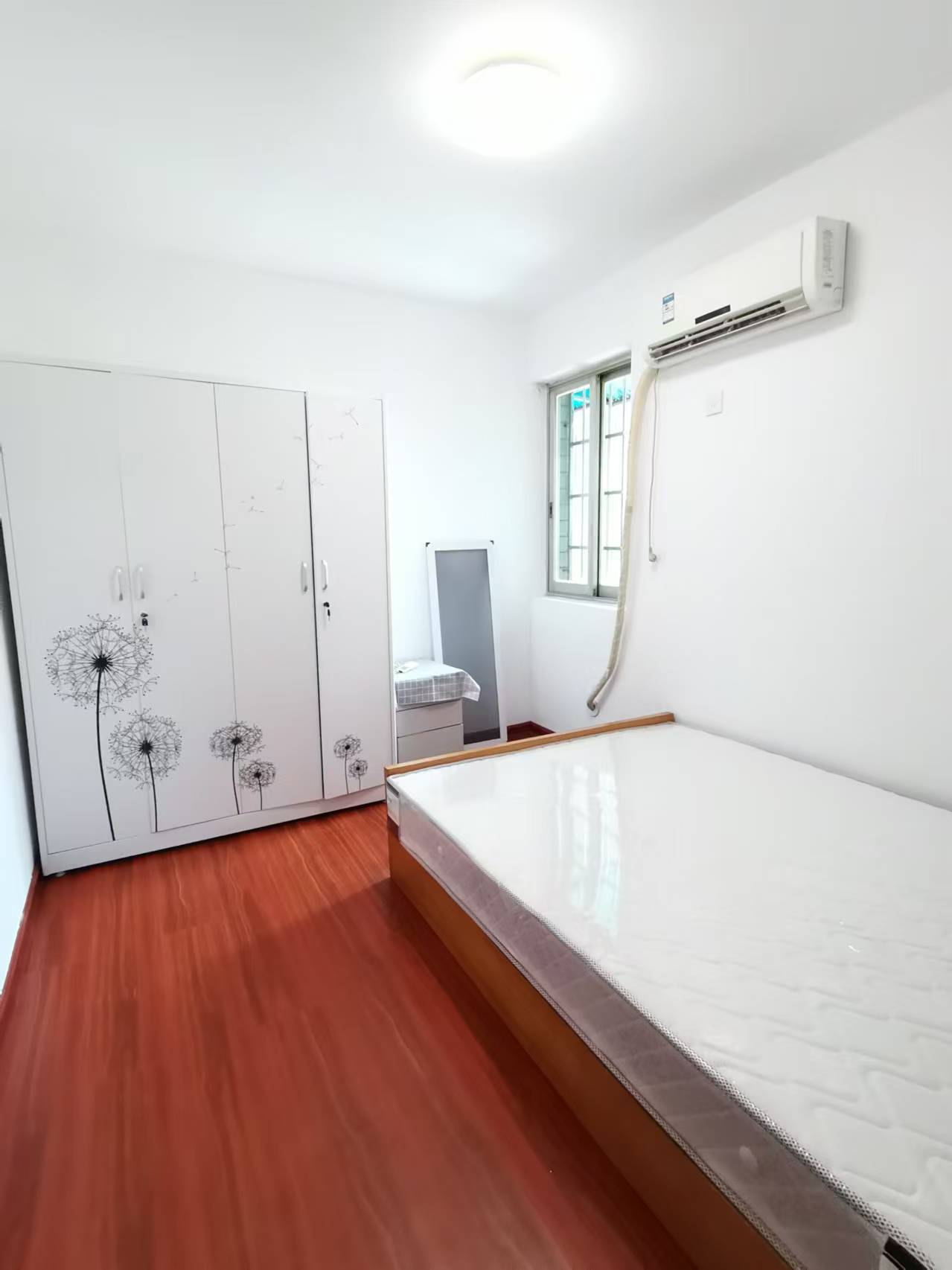 广福园 3室2厅1卫 2200.0元/月 广福园 3室2厅1卫 2200.0元/月室内图