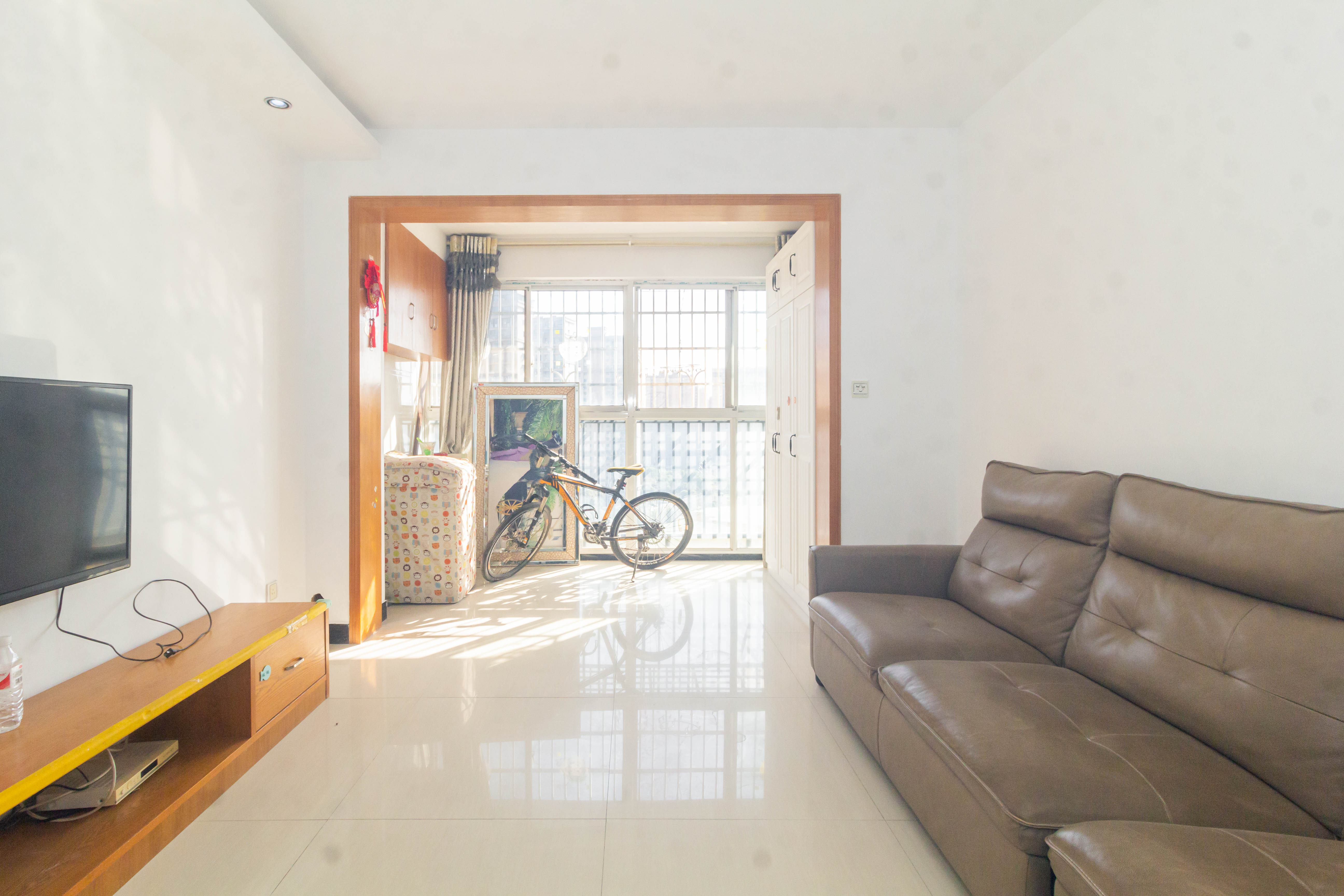 东业苹果社区  2室2厅1卫    38.8万客厅