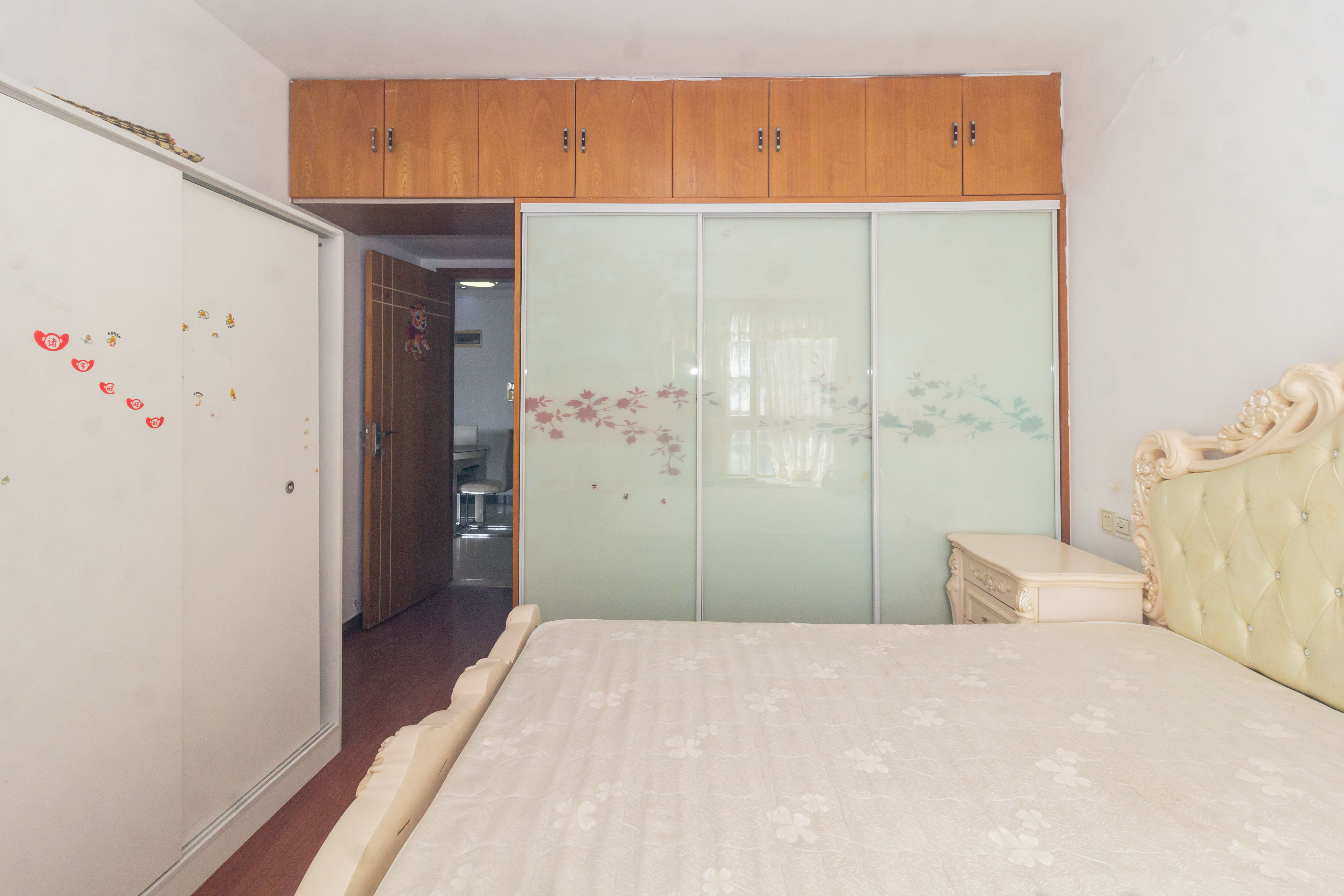 东业苹果社区  2室2厅1卫    38.8万卧室