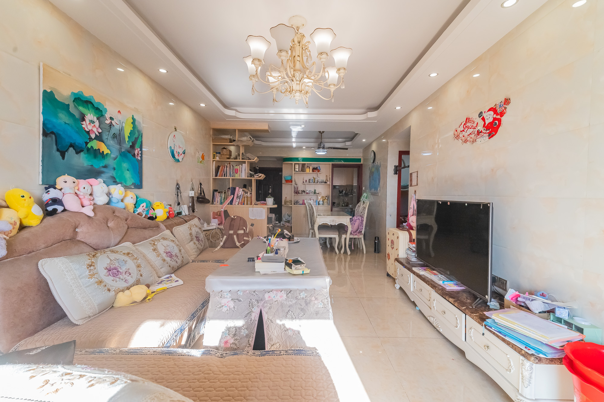 华润置地广场一期  3室2厅1卫    73.8万 华润置地广场一期  3室2厅1卫    73.8万