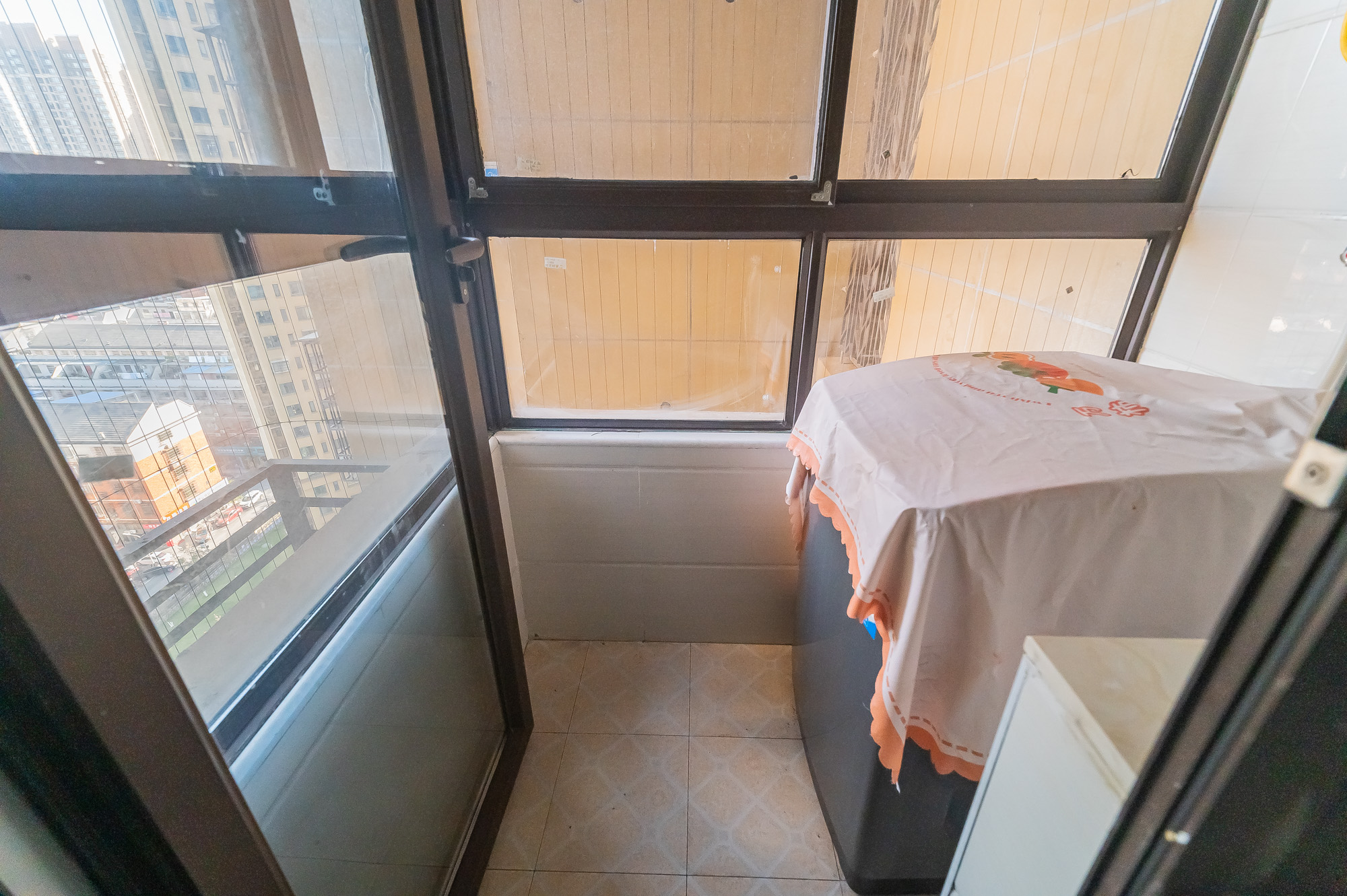 华润置地广场一期 3室2厅1卫 73.8万 华润置地广场一期 3室2厅1卫 73.8万厨房