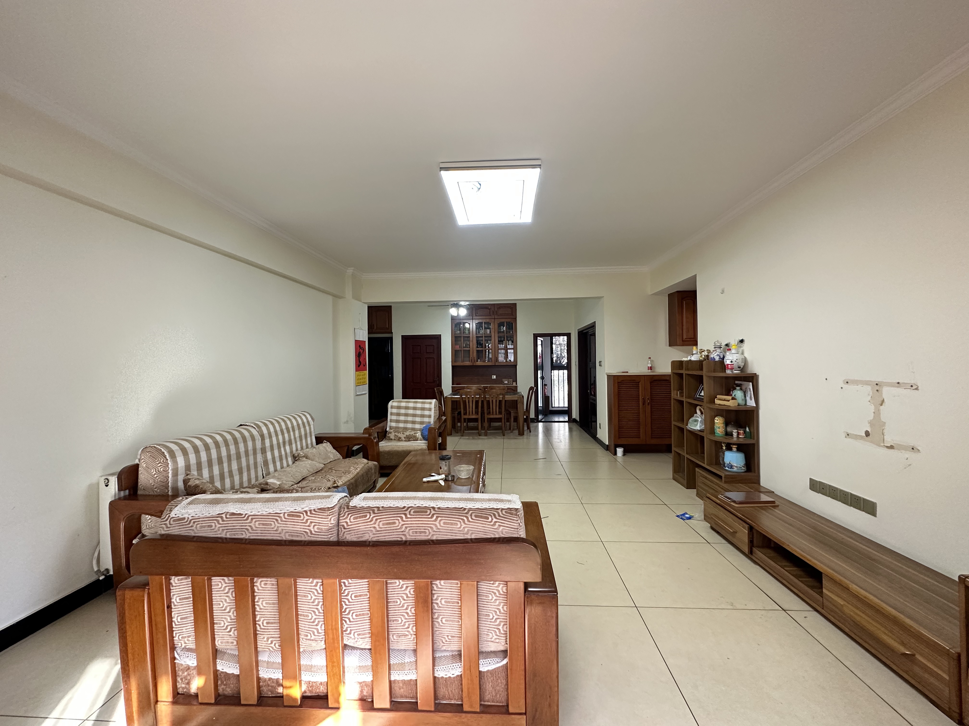 鹏基诺亚山林 4室2厅2卫 3000.0元/月 鹏基诺亚山林 4室2厅2卫 3000.0元/月室内图