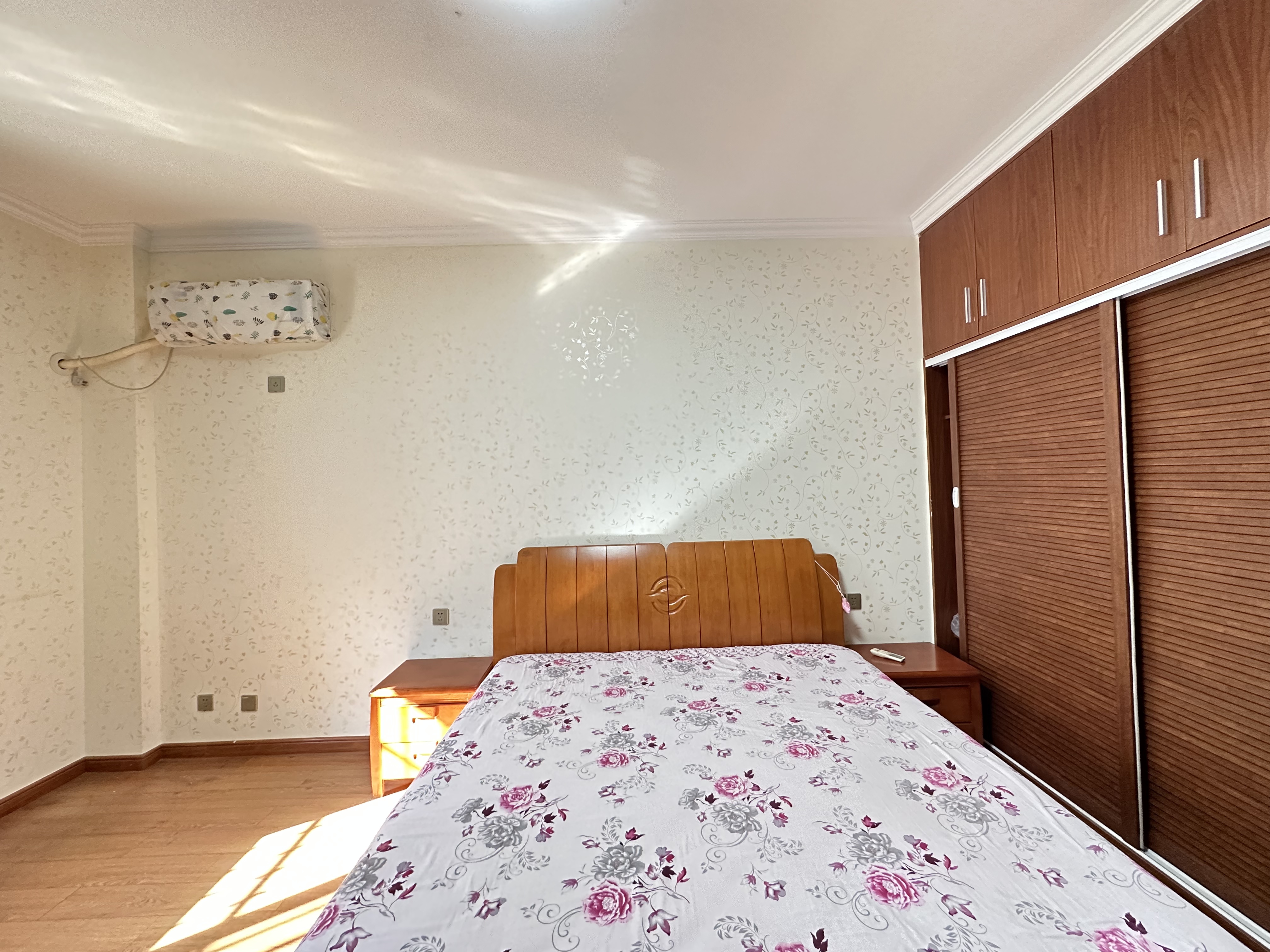 鹏基诺亚山林 4室2厅2卫 3000.0元/月 鹏基诺亚山林 4室2厅2卫 3000.0元/月室内图