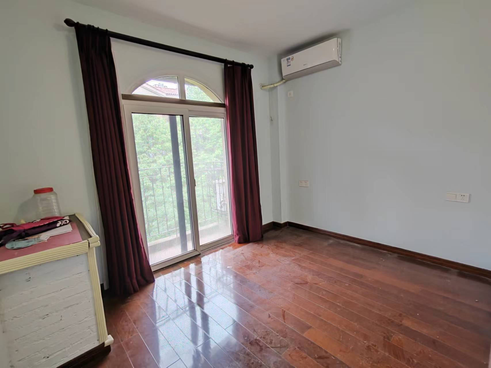 郡原居里  3室2厅1卫    2300.0元/月 郡原居里  3室2厅1卫    2300.0元/月室内图