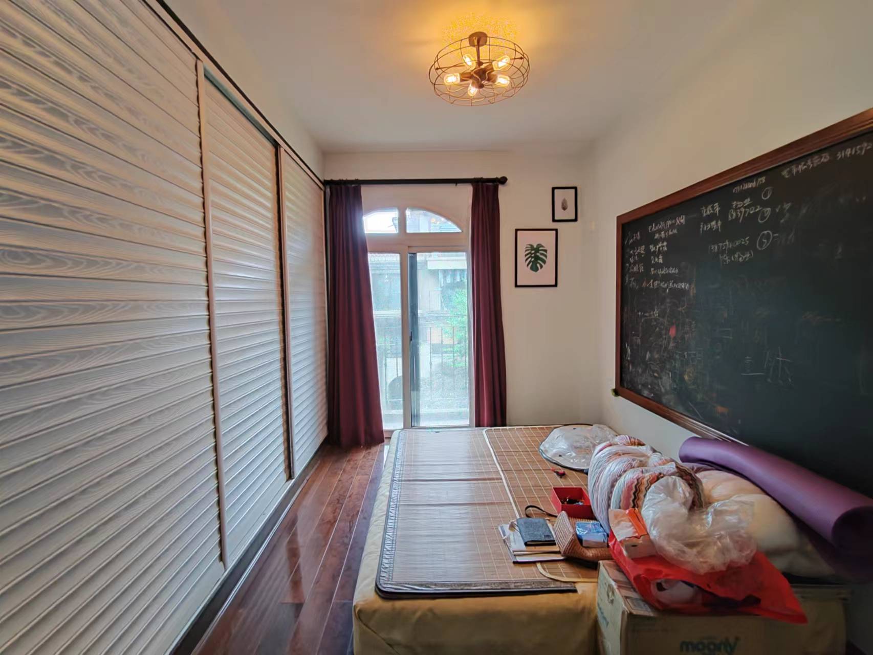 郡原居里  3室2厅1卫    2300.0元/月 郡原居里  3室2厅1卫    2300.0元/月室内图