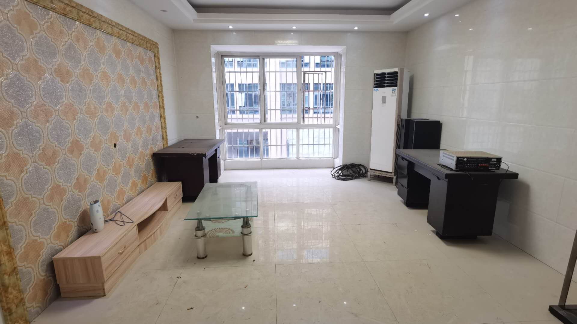 金鹰机电大市场  2室2厅1卫    1500.0元/月 金鹰机电大市场  2室2厅1卫    1500.0元/月