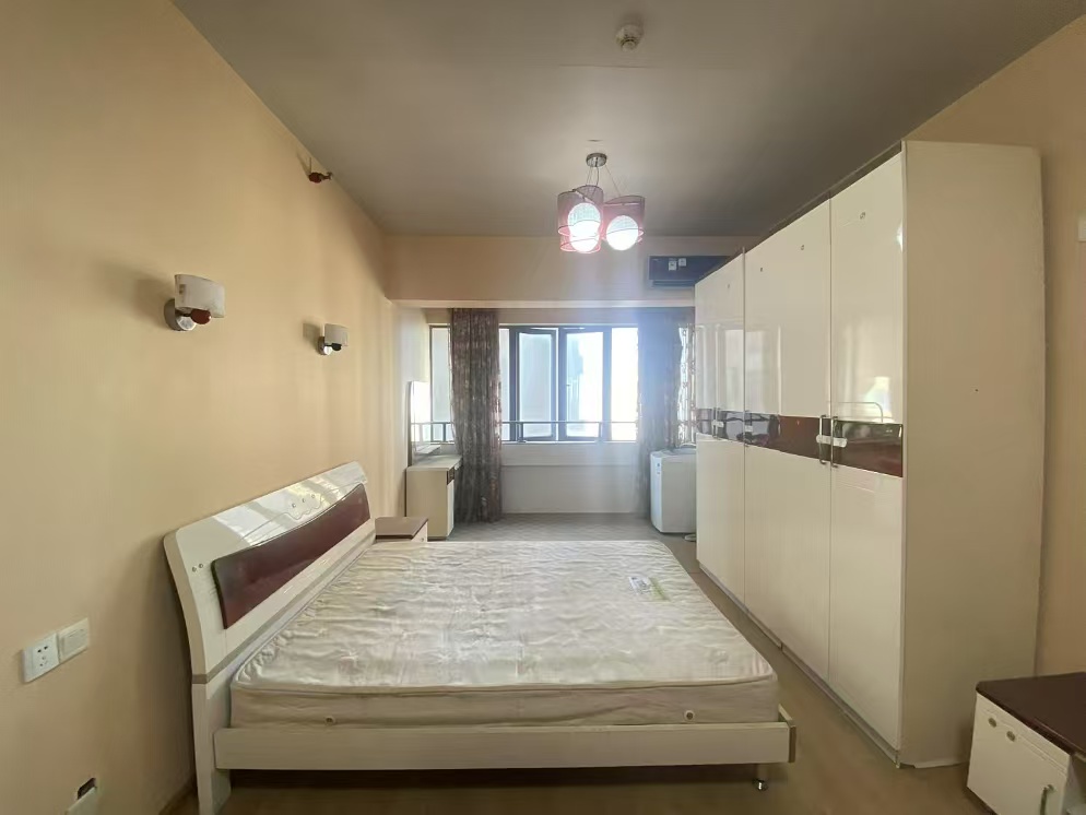 万博汇  1室1厅1卫    1400.0元/月 万博汇  1室1厅1卫    1400.0元/月