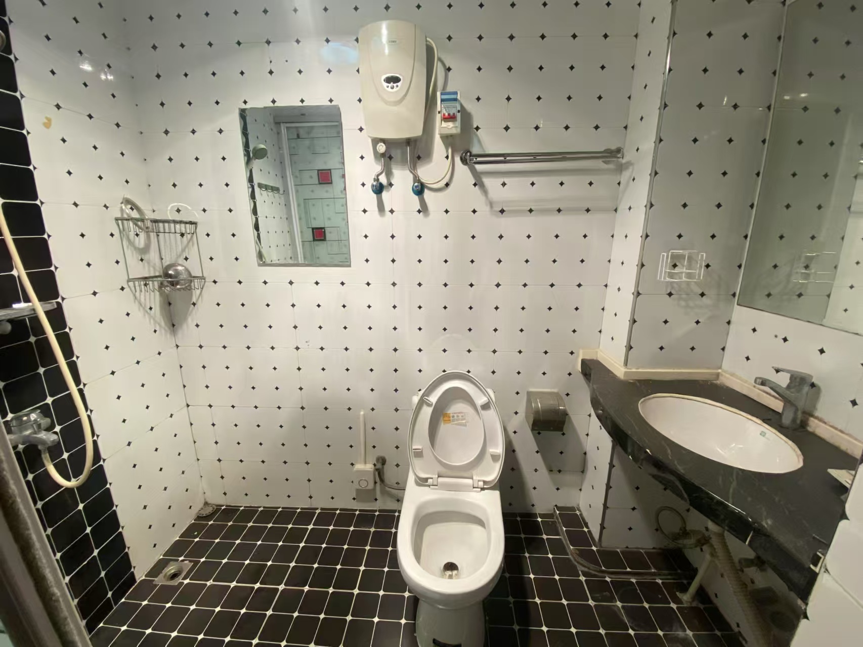 万博汇 1室1厅1卫 1400.0元/月 万博汇 1室1厅1卫 1400.0元/月室内图