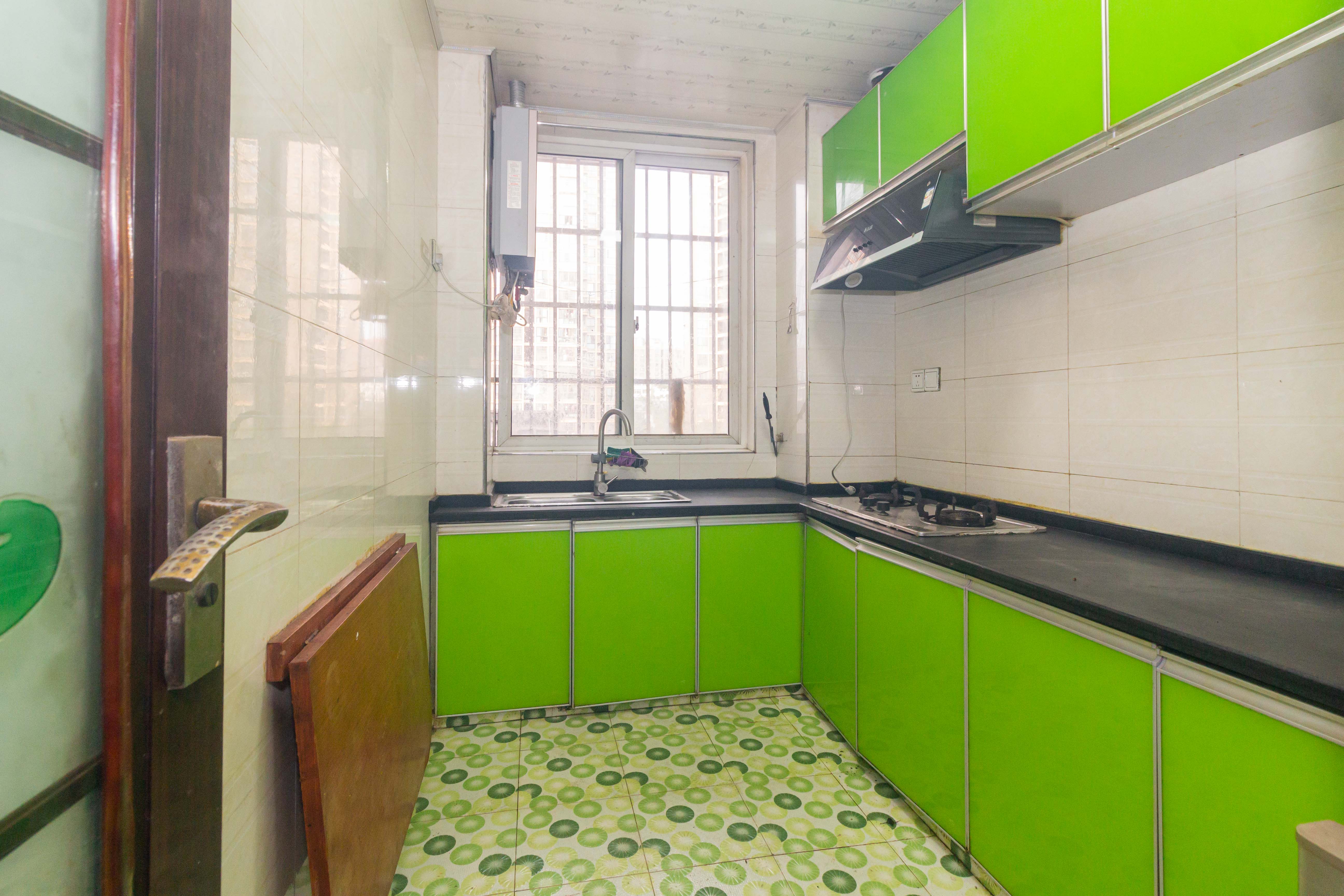 博雅湘水湾  3室2厅1卫    42.8万 博雅湘水湾  3室2厅1卫    42.8万厨房