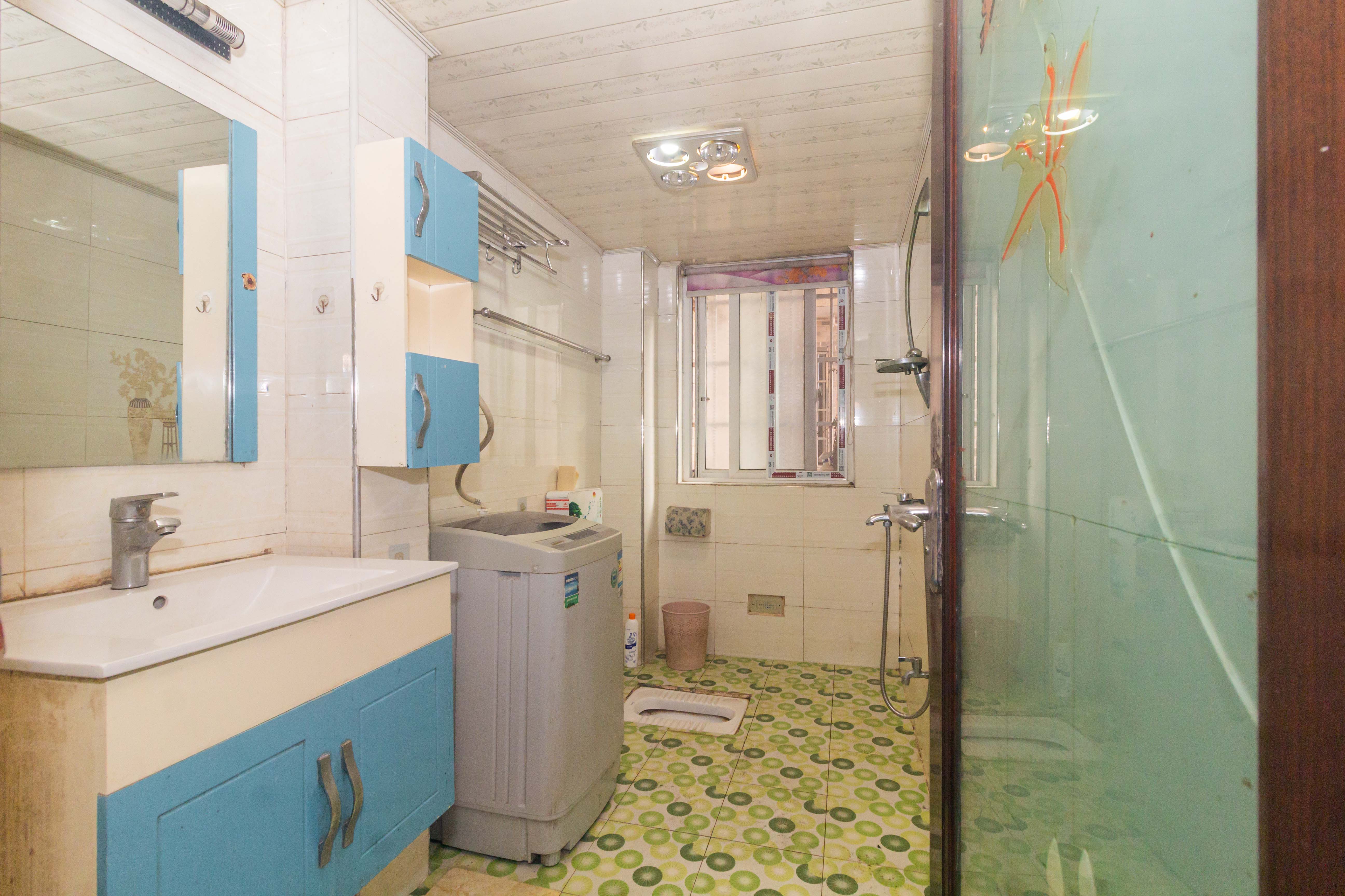 博雅湘水湾  3室2厅1卫    42.8万 博雅湘水湾  3室2厅1卫    42.8万卫生间