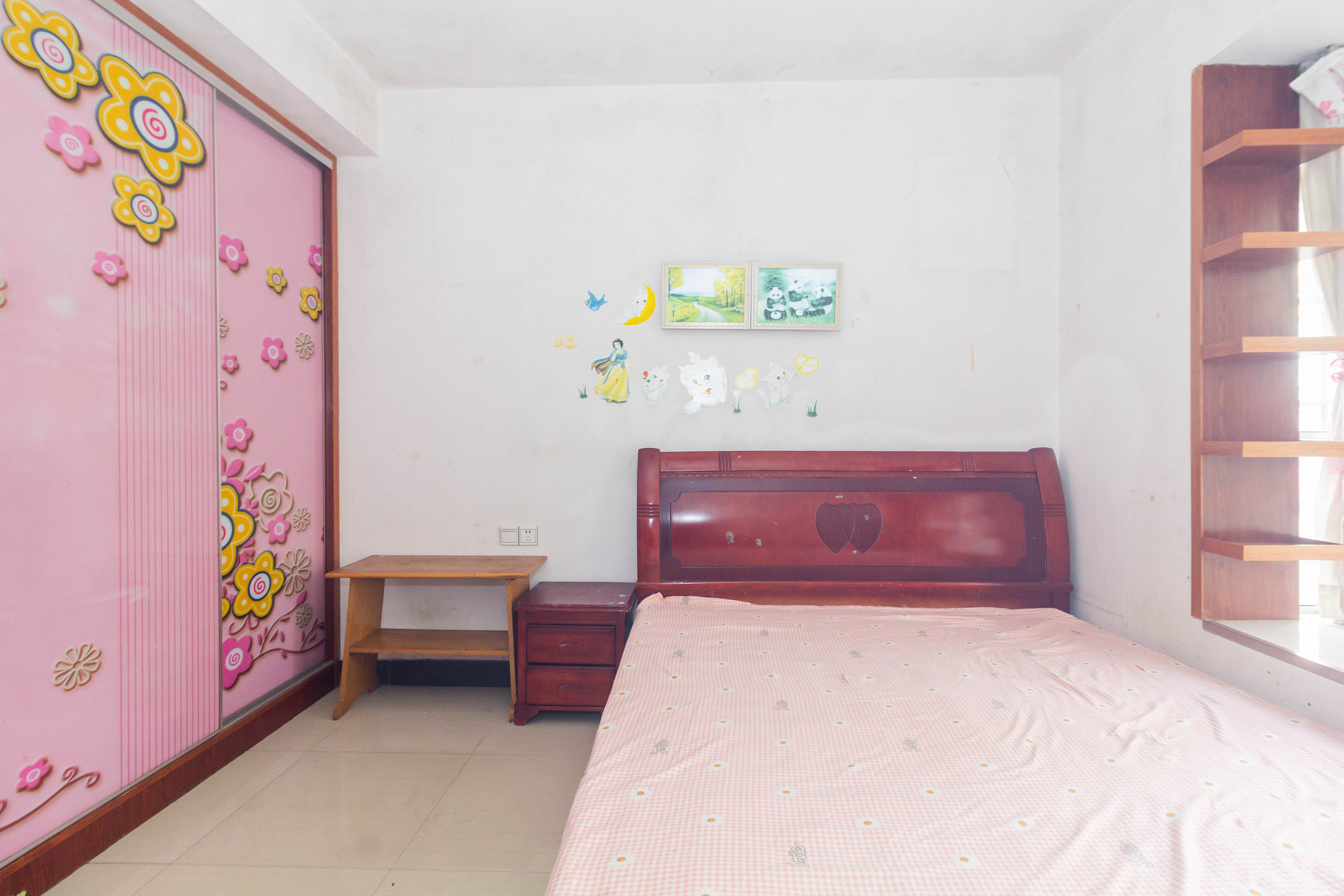 博雅湘水湾  3室2厅1卫    42.8万 博雅湘水湾  3室2厅1卫    42.8万卧室