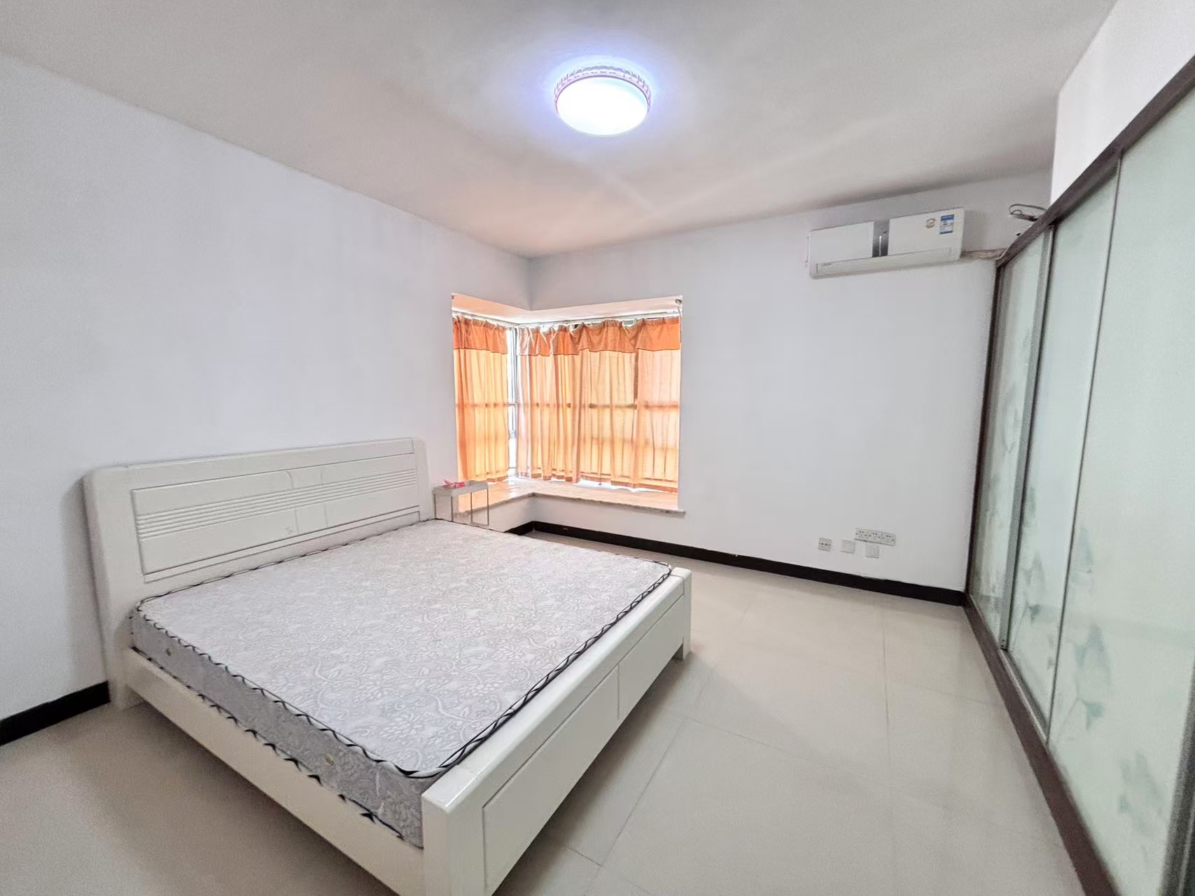 时尚新天地(平和堂) 3室0厅0卫 2700.0元/月 时尚新天地(平和堂) 3室0厅0卫 2700.0元/月室内图