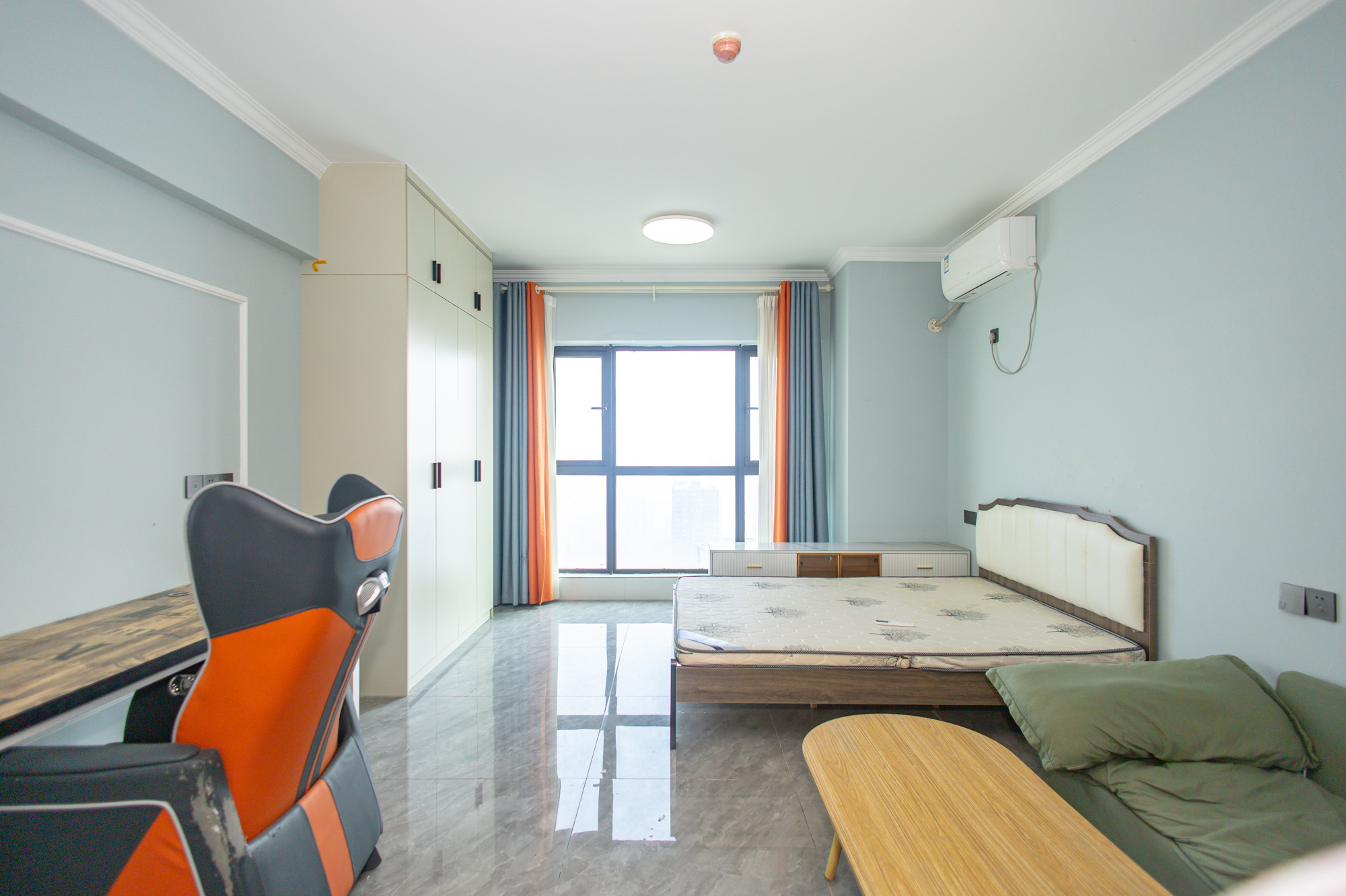 金科时代中心  1室0厅0卫    21.0万 金科时代中心  1室0厅0卫    21.0万客厅