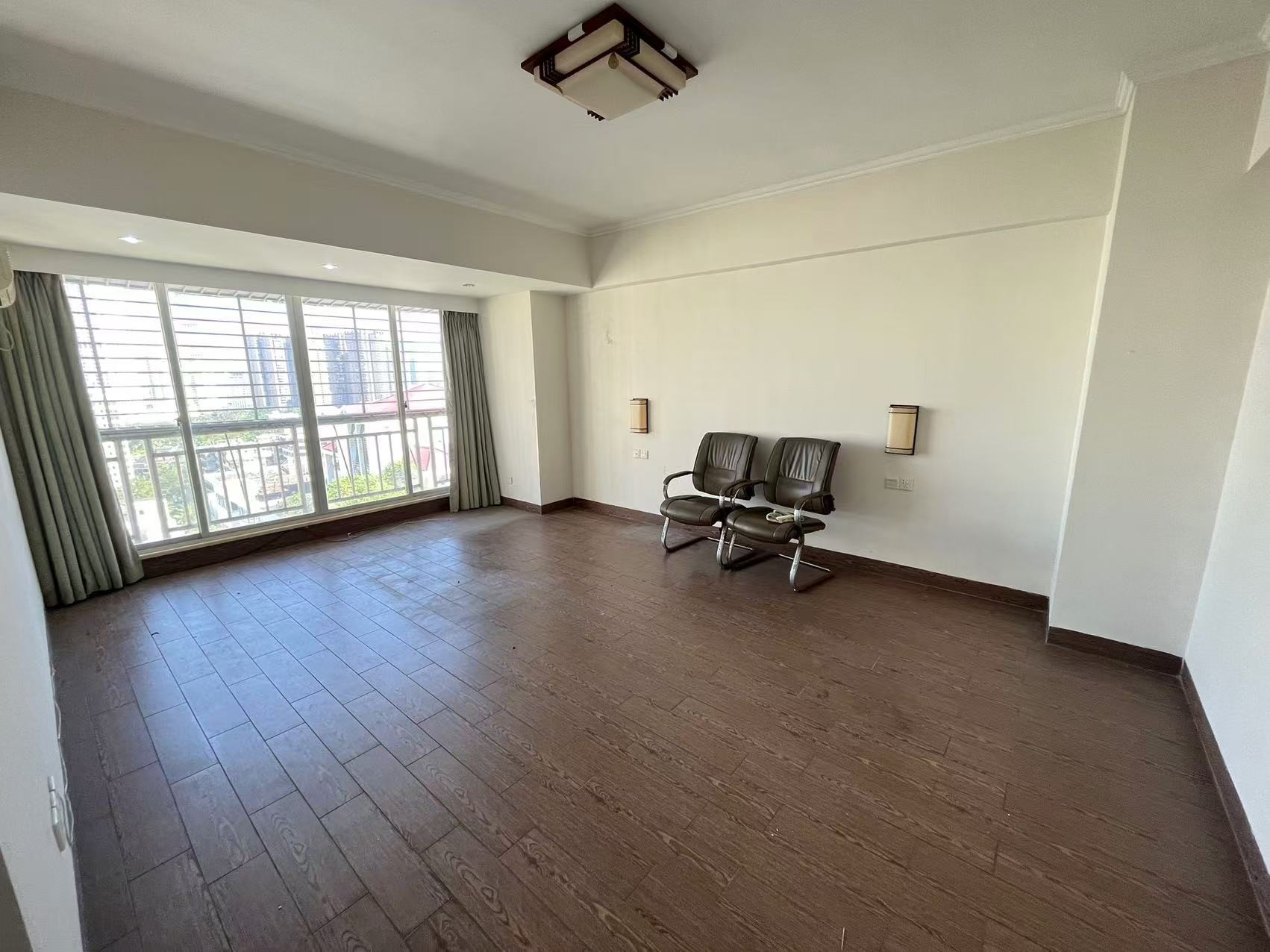 金润大厦 4室2厅2卫 4500.0元/月 金润大厦 4室2厅2卫 4500.0元/月室内图