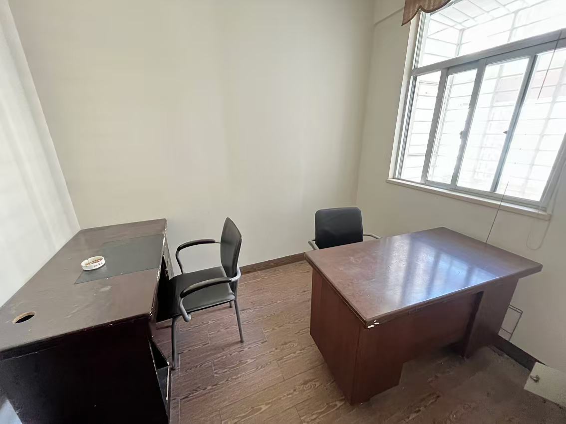 金润大厦 4室2厅2卫 4500.0元/月 金润大厦 4室2厅2卫 4500.0元/月室内图