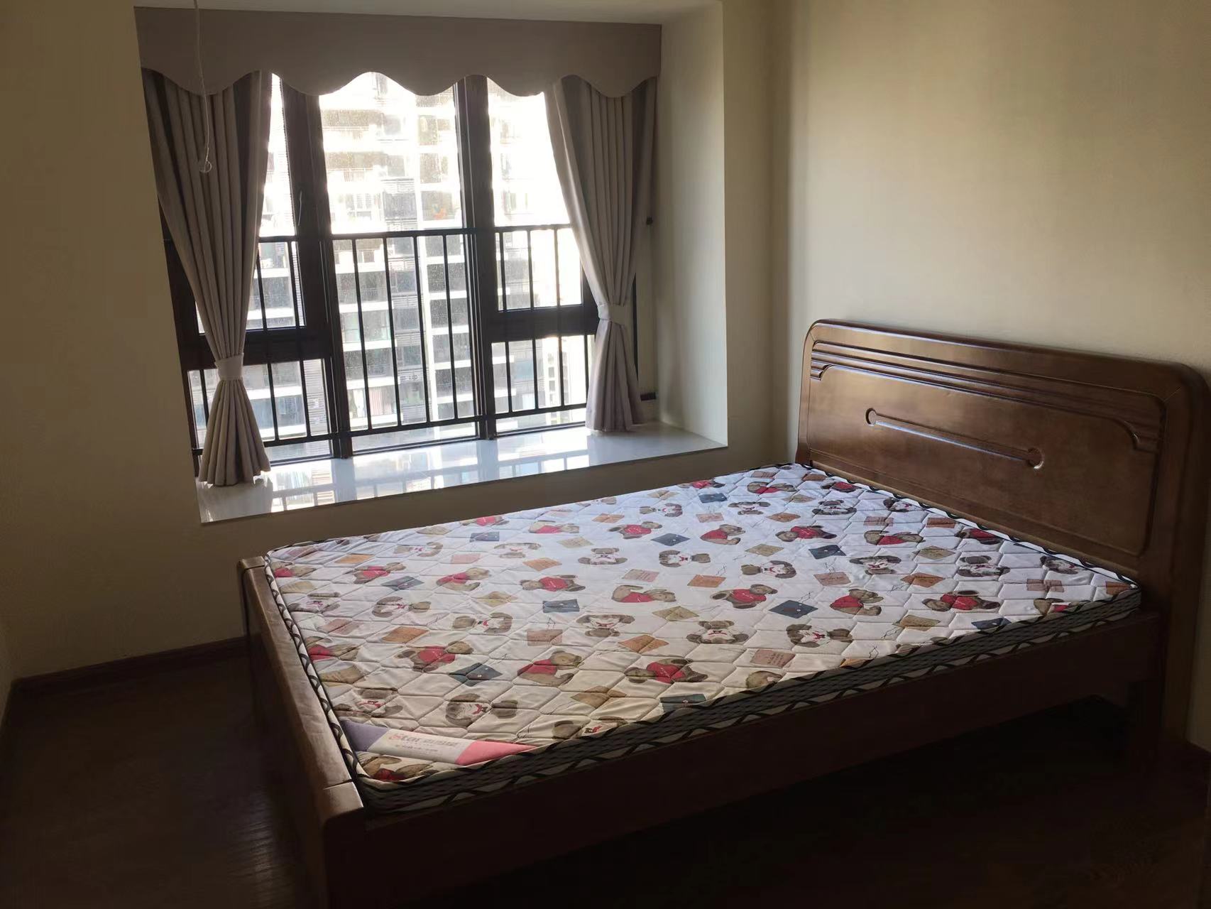 碧桂园大学印象一期 4室2厅2卫 1800.0元/月 碧桂园大学印象一期 4室2厅2卫 1800.0元/月室内图