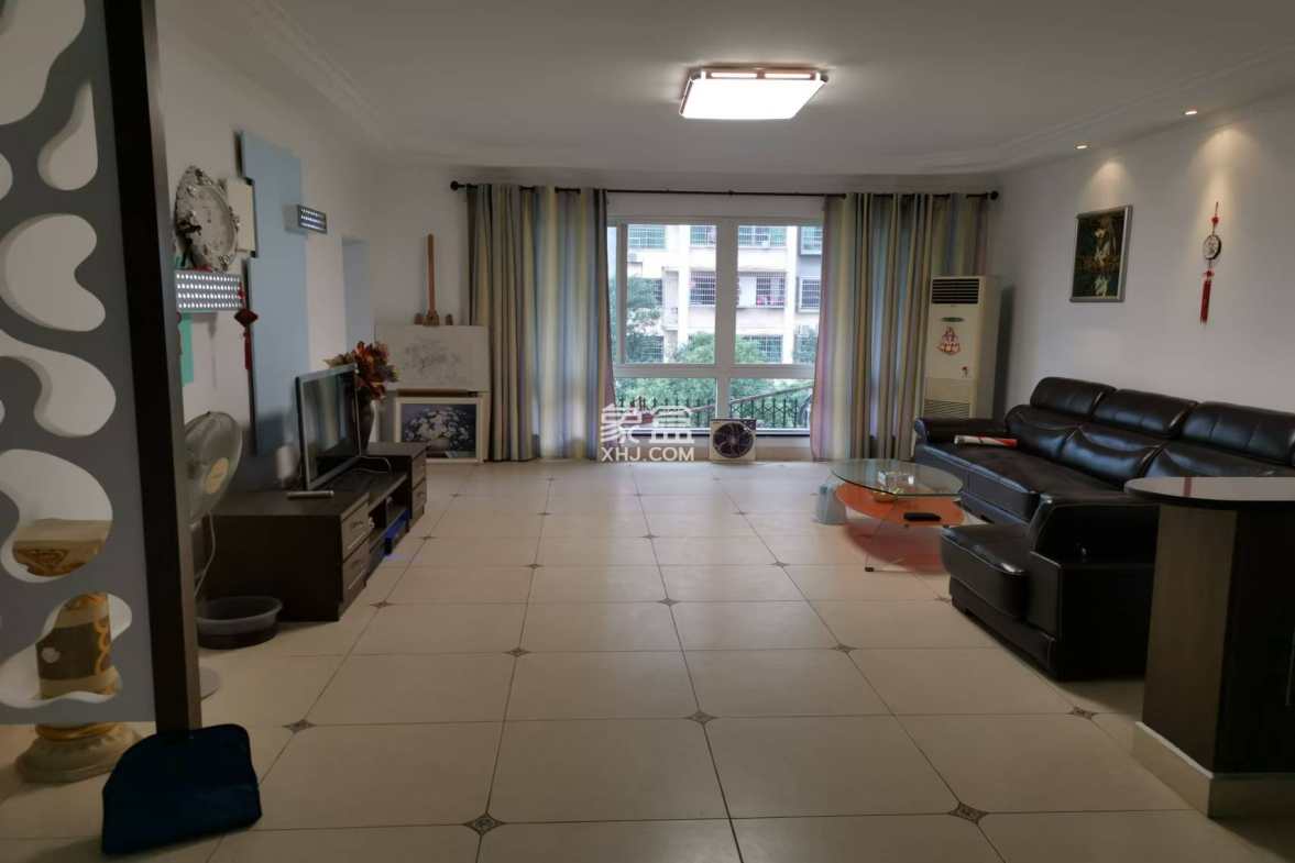 金泰花园 4室2厅2卫 2200.0元/月 金泰花园 4室2厅2卫 2200.0元/月室内图