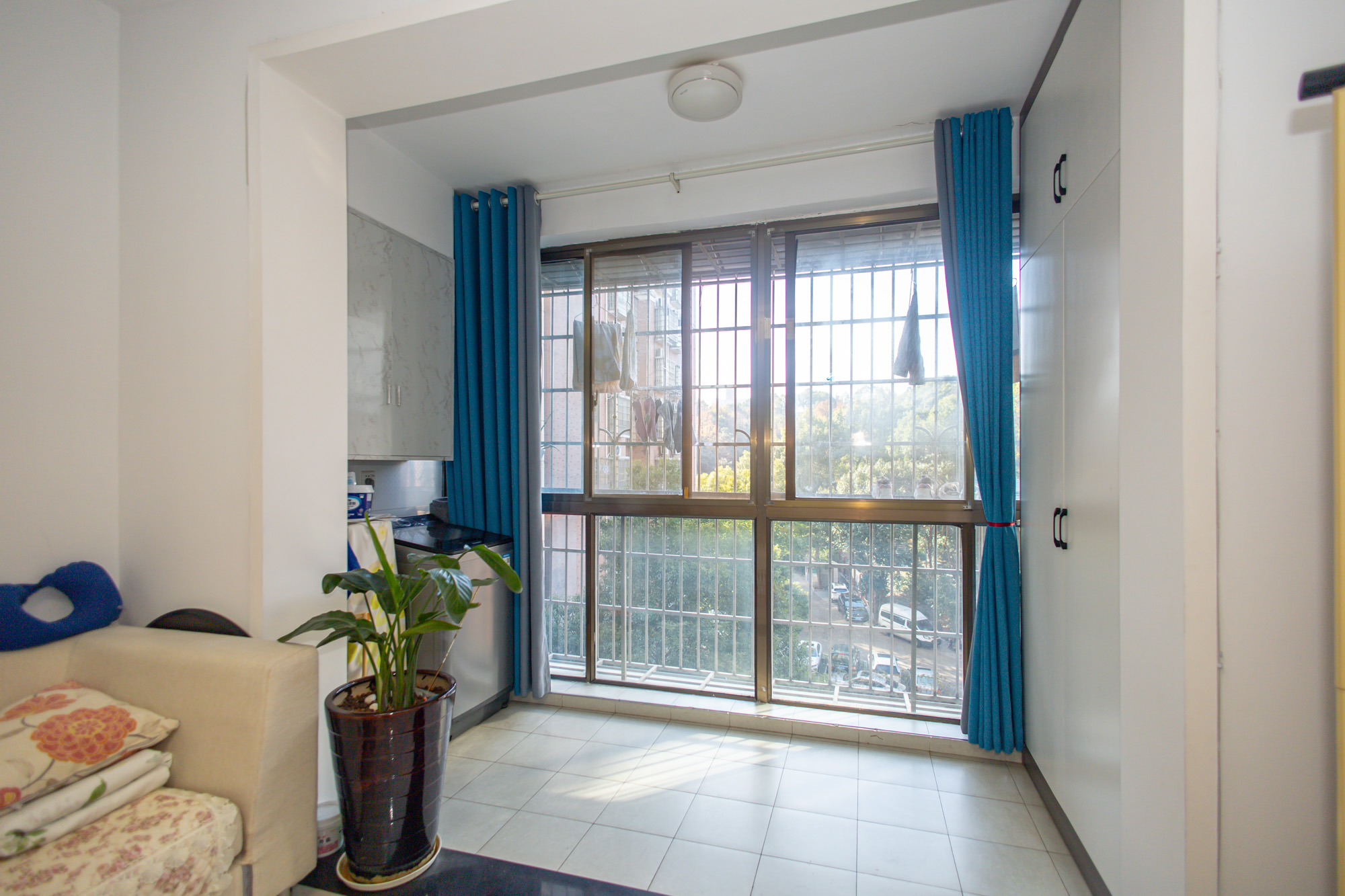 卧龙居国际村  2室1厅1卫    59.8万阳台