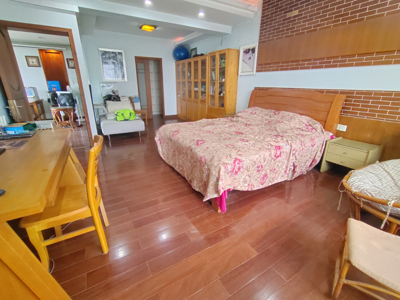 幸福人家  4室2厅2卫    5000.0元/月 幸福人家  4室2厅2卫    5000.0元/月