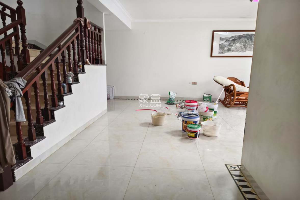 海辰公寓 5室2厅2卫 4500.0元/月 海辰公寓 5室2厅2卫 4500.0元/月室内图