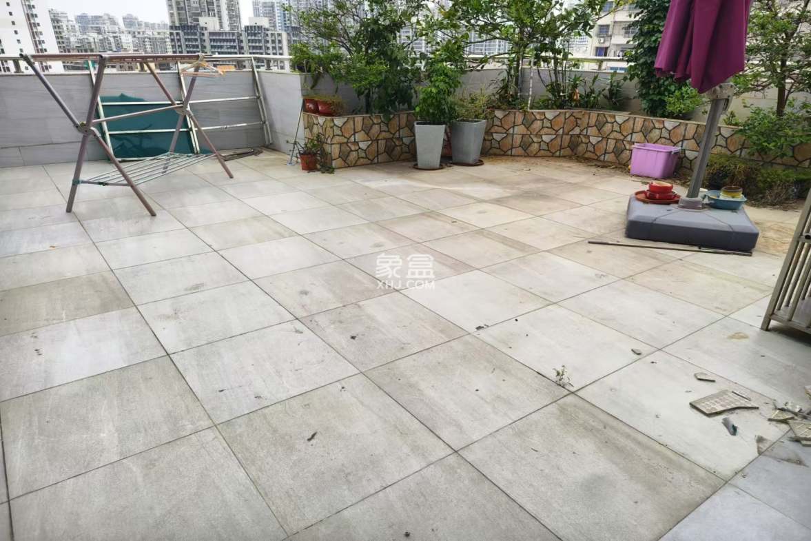 海辰公寓 5室2厅2卫 4500.0元/月 海辰公寓 5室2厅2卫 4500.0元/月室内图