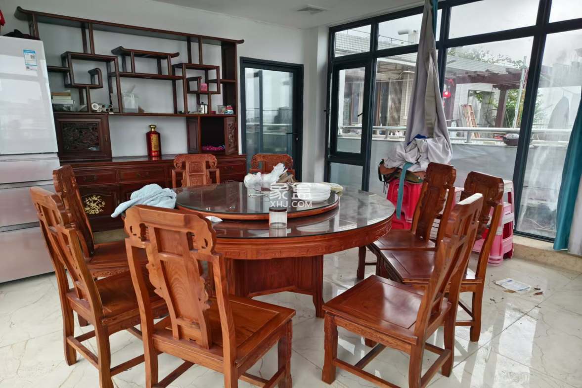 海辰公寓 5室2厅2卫 4500.0元/月 海辰公寓 5室2厅2卫 4500.0元/月室内图