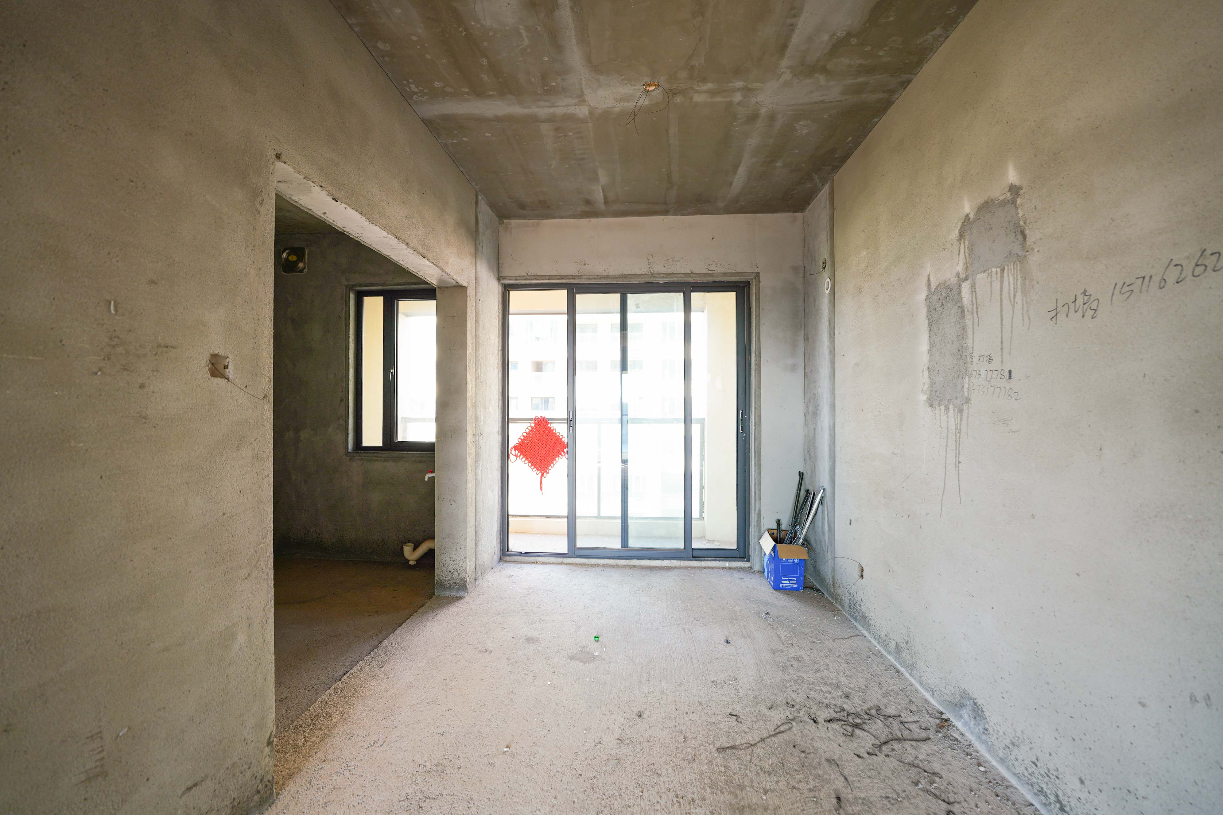 京盛和府 4室2厅3卫 142.0万 京盛和府 4室2厅3卫 142.0万客厅