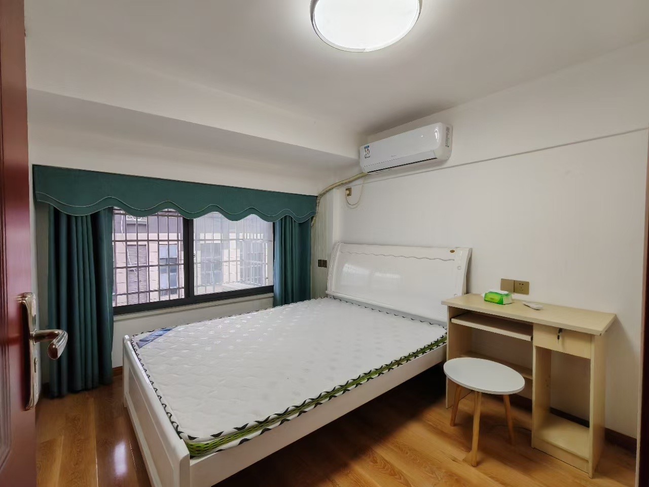 桃花缘  1室1厅1卫    39.8万 桃花缘  1室1厅1卫    39.8万室内图