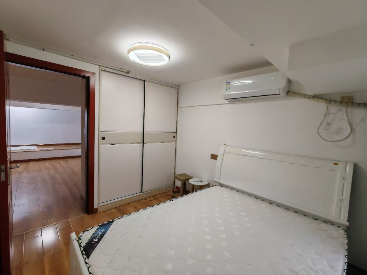 桃花缘  1室1厅1卫    39.8万 桃花缘  1室1厅1卫    39.8万室内图