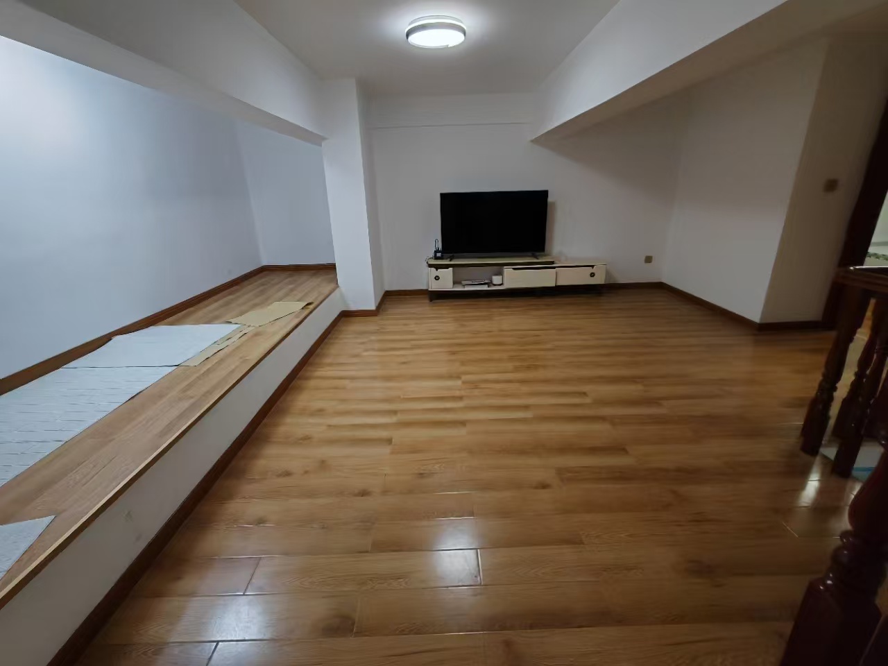 桃花缘  1室1厅1卫    39.8万 桃花缘  1室1厅1卫    39.8万室内图